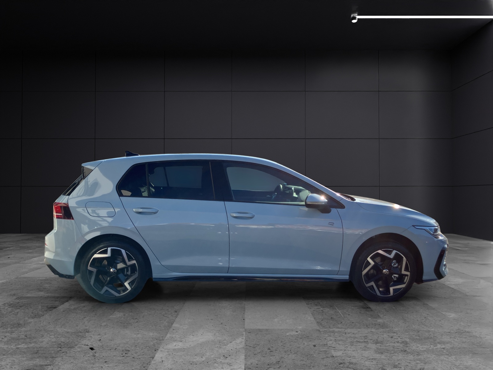 Fahrzeugabbildung Volkswagen Golf R-Line LED NAVI ACC DAB