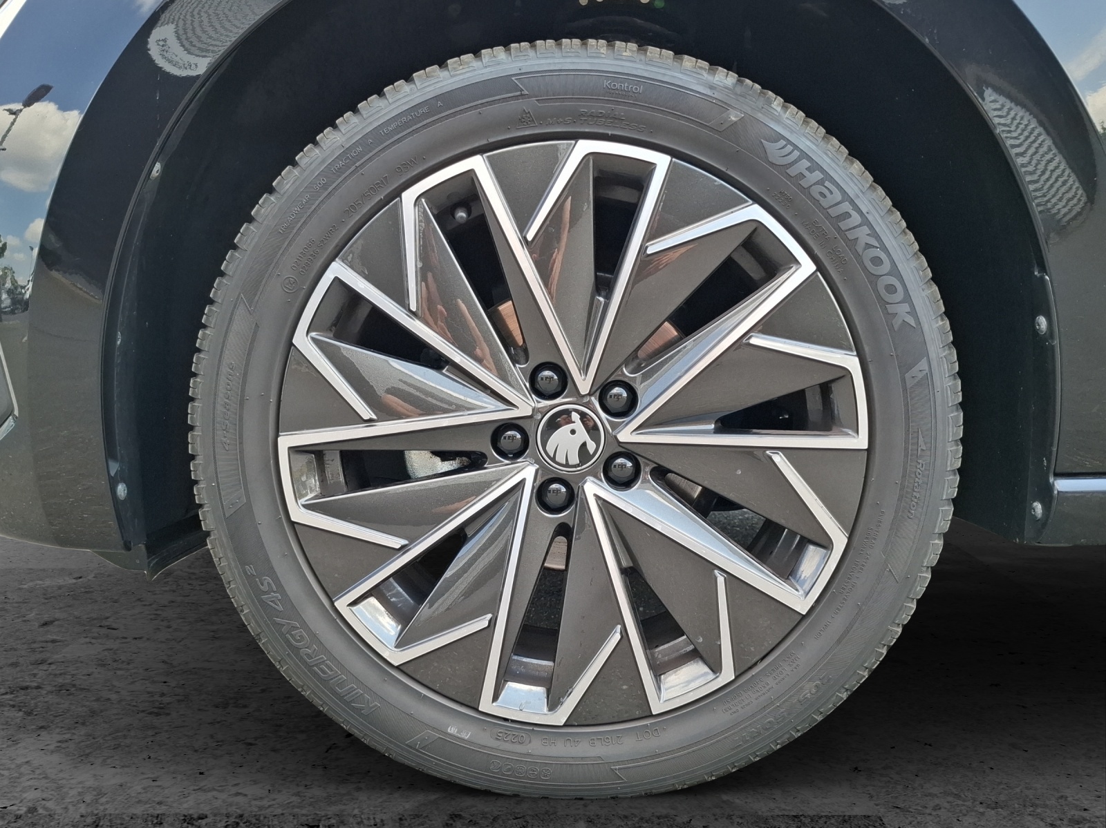 Fahrzeugabbildung SKODA Scala TSI Selection Matrix APP SHZ GRA RFK DAB LM