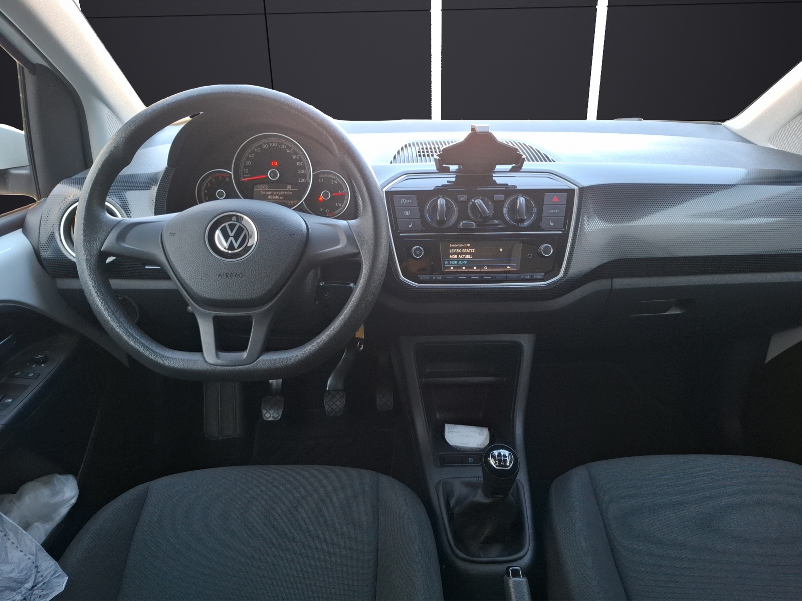 Fahrzeugabbildung Volkswagen up! 1.0 Basis Klima DAB SH