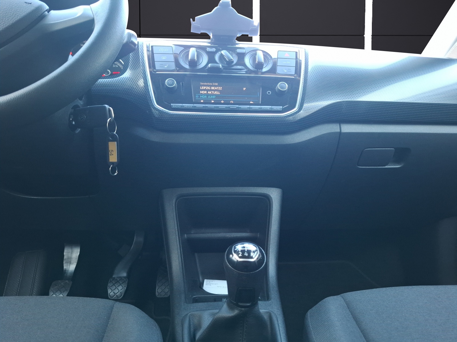 Fahrzeugabbildung Volkswagen up! 1.0 Basis Klima DAB SH