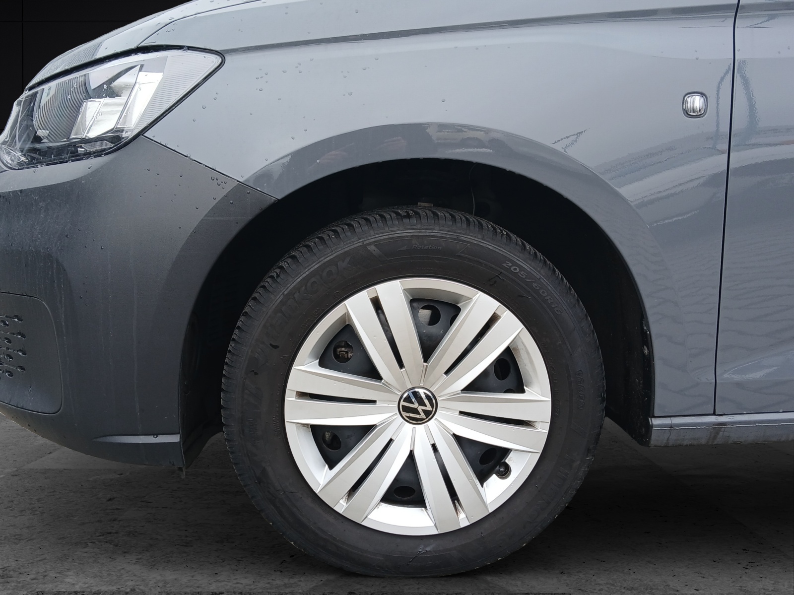 Fahrzeugabbildung Volkswagen Caddy Kasten TSI Basis AHK Klima RFK SH