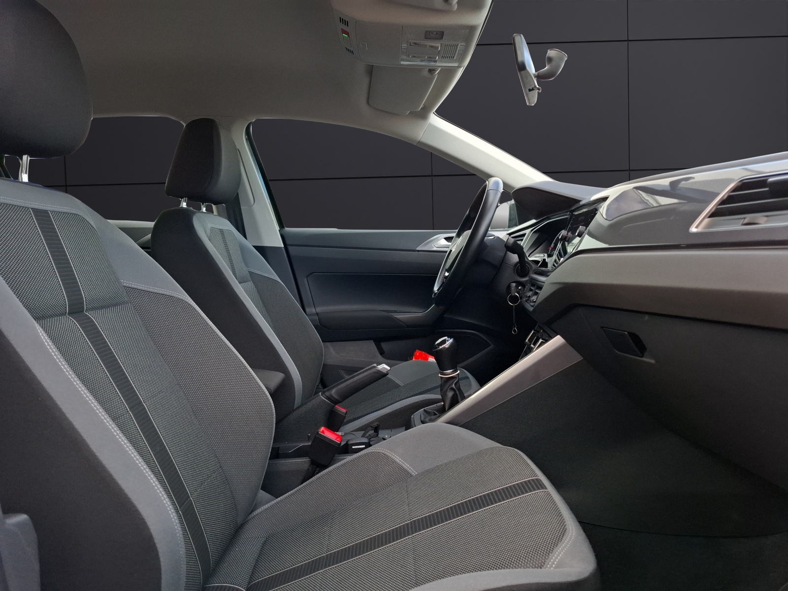 Fahrzeugabbildung Volkswagen Polo TSI Highline LED ACC PDC APP SH LM