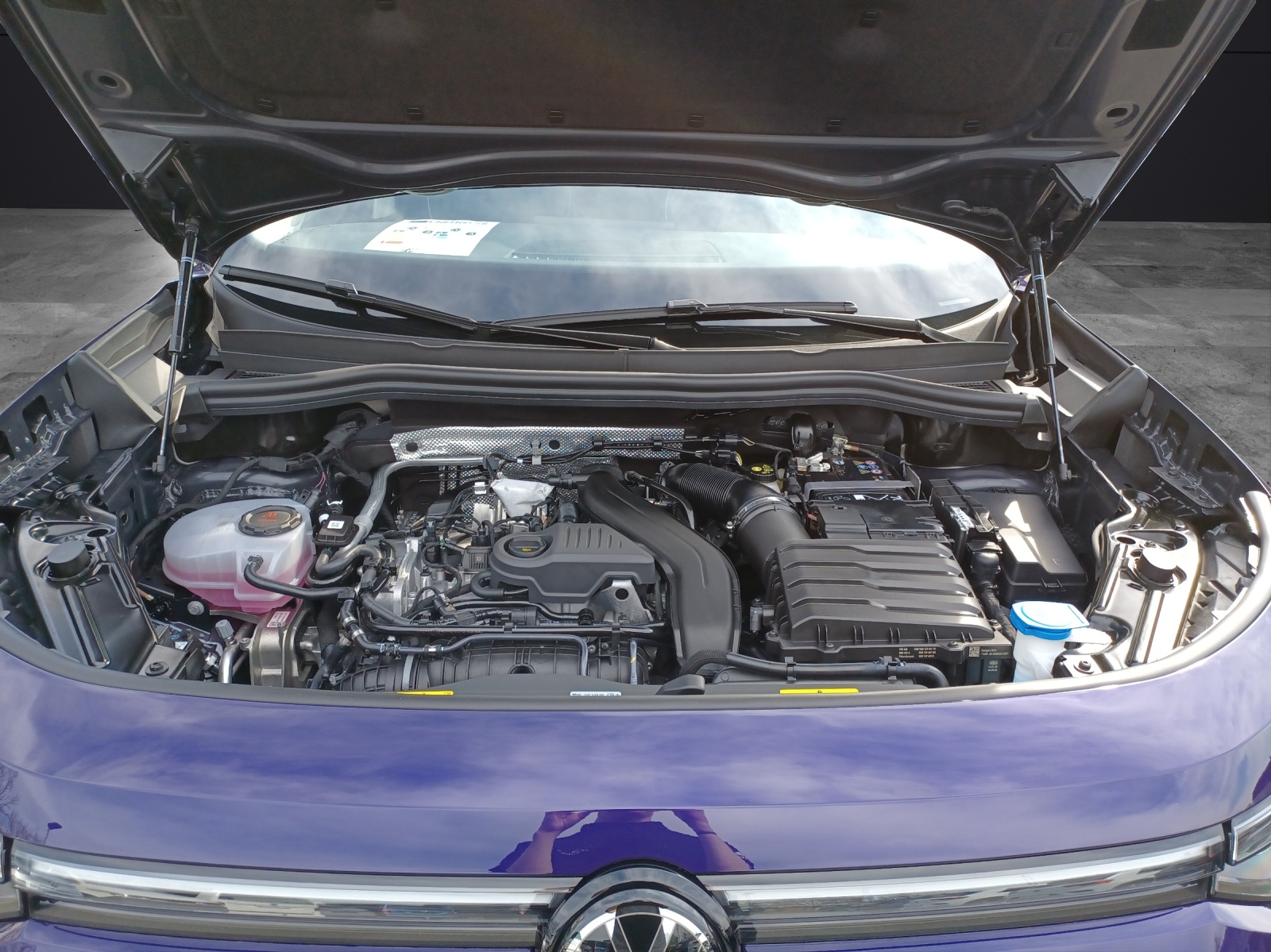 Fahrzeugabbildung Volkswagen Tayron 1.5 eTSI 110 kW Elegance