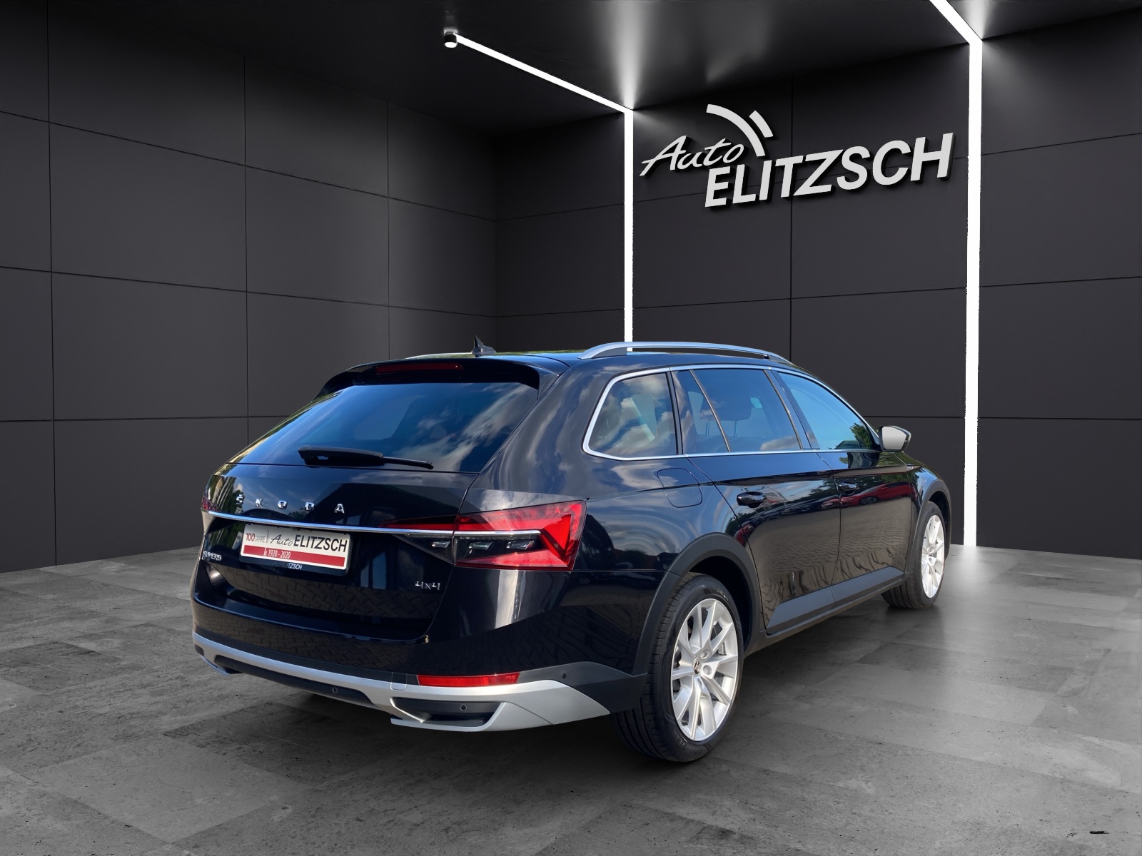 Fahrzeugabbildung SKODA Superb Combi TDI Scout DSG 4x4 Matrix AHK Navi AID ACC RFK 18