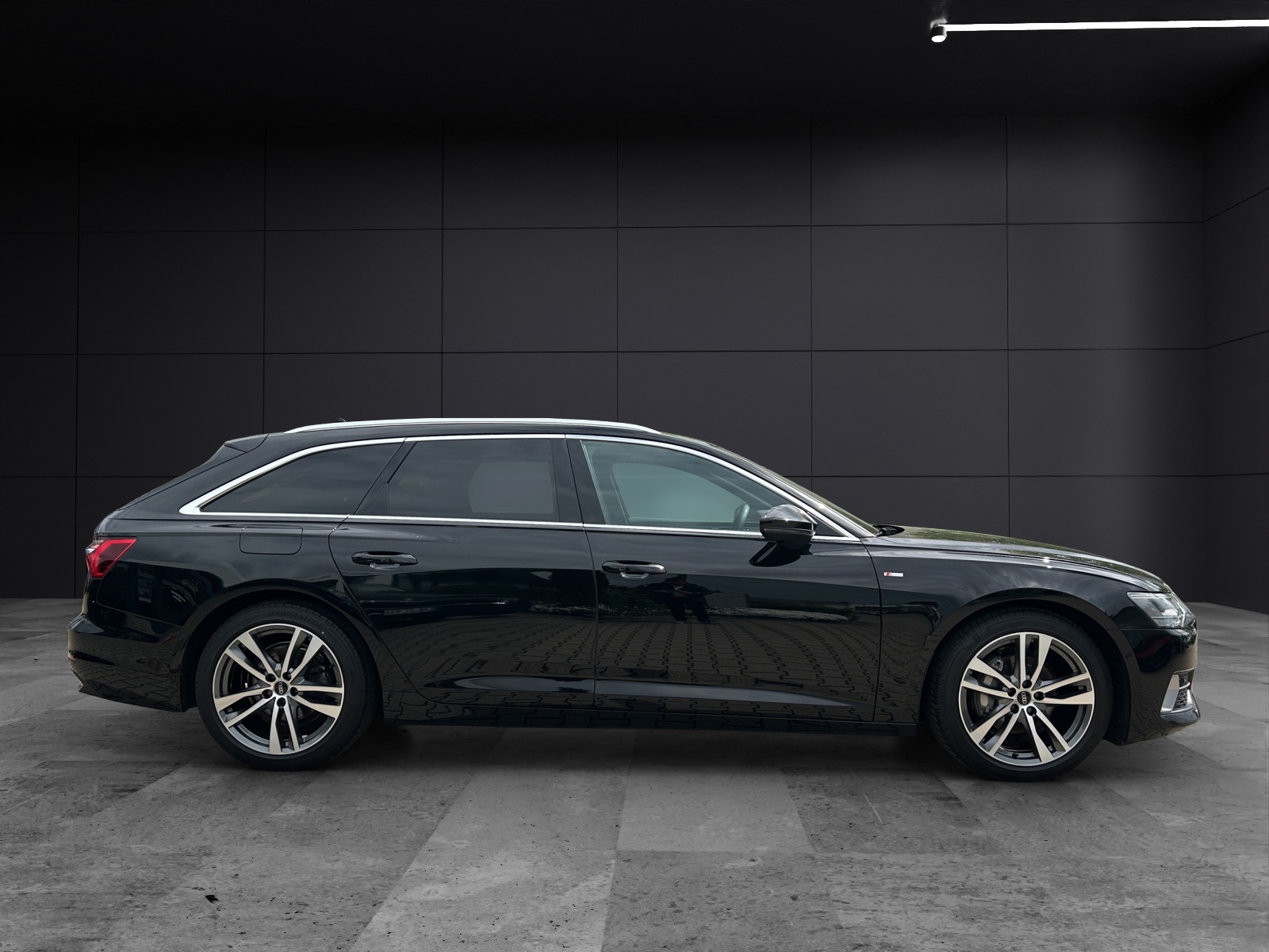Fahrzeugabbildung Audi A6 Avant 40 TDI quattro sport LED AHK ACC RFK NAVI