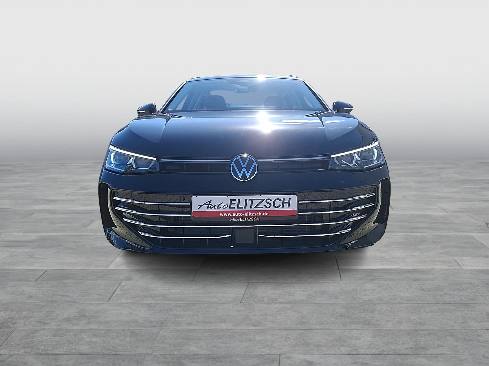 Fahrzeugabbildung Volkswagen Passat Variant TDI Elegance DSG Matrix AHK Navi HUD AID ACC RFK SH