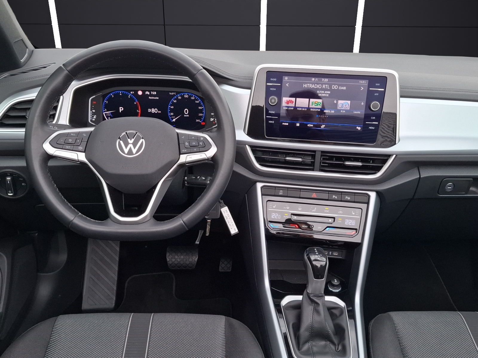 Fahrzeugabbildung Volkswagen T-Roc Cabriolet TSI Style DSG LEDplus Navi AID ACC Park-Assist SH