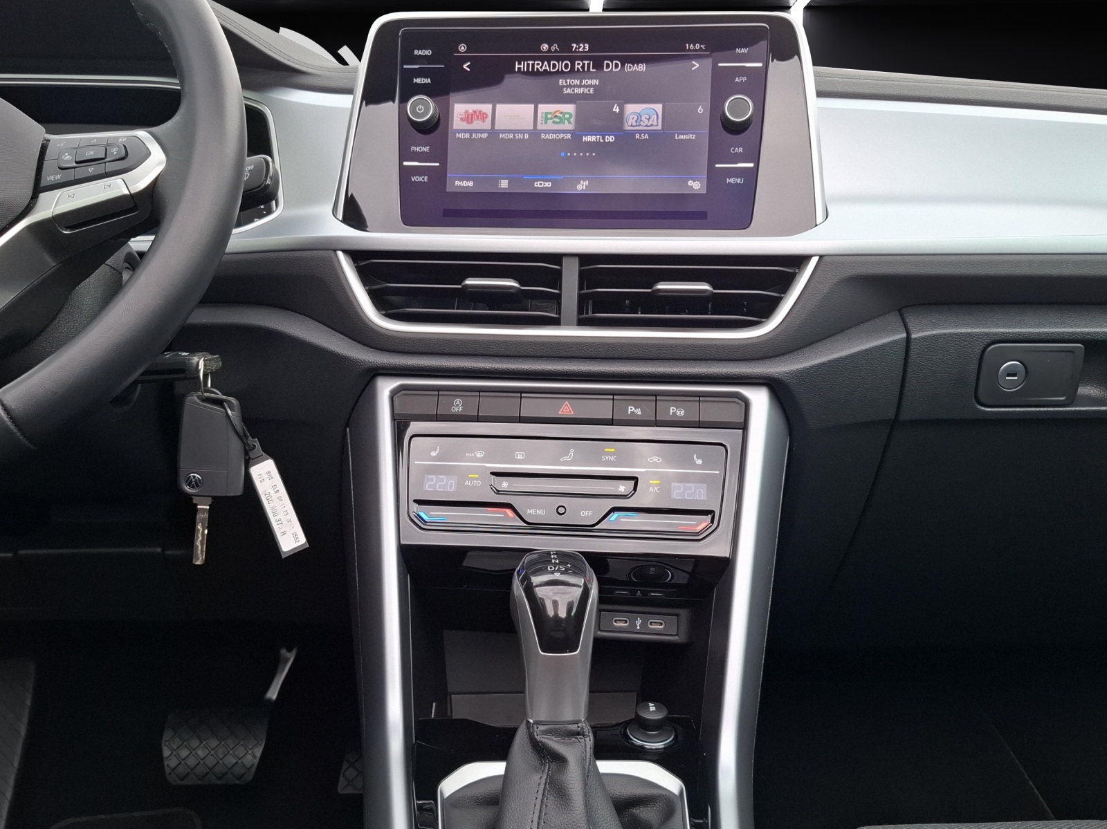 Fahrzeugabbildung Volkswagen T-Roc Cabriolet TSI Style DSG LEDplus Navi AID ACC Park-Assist SH