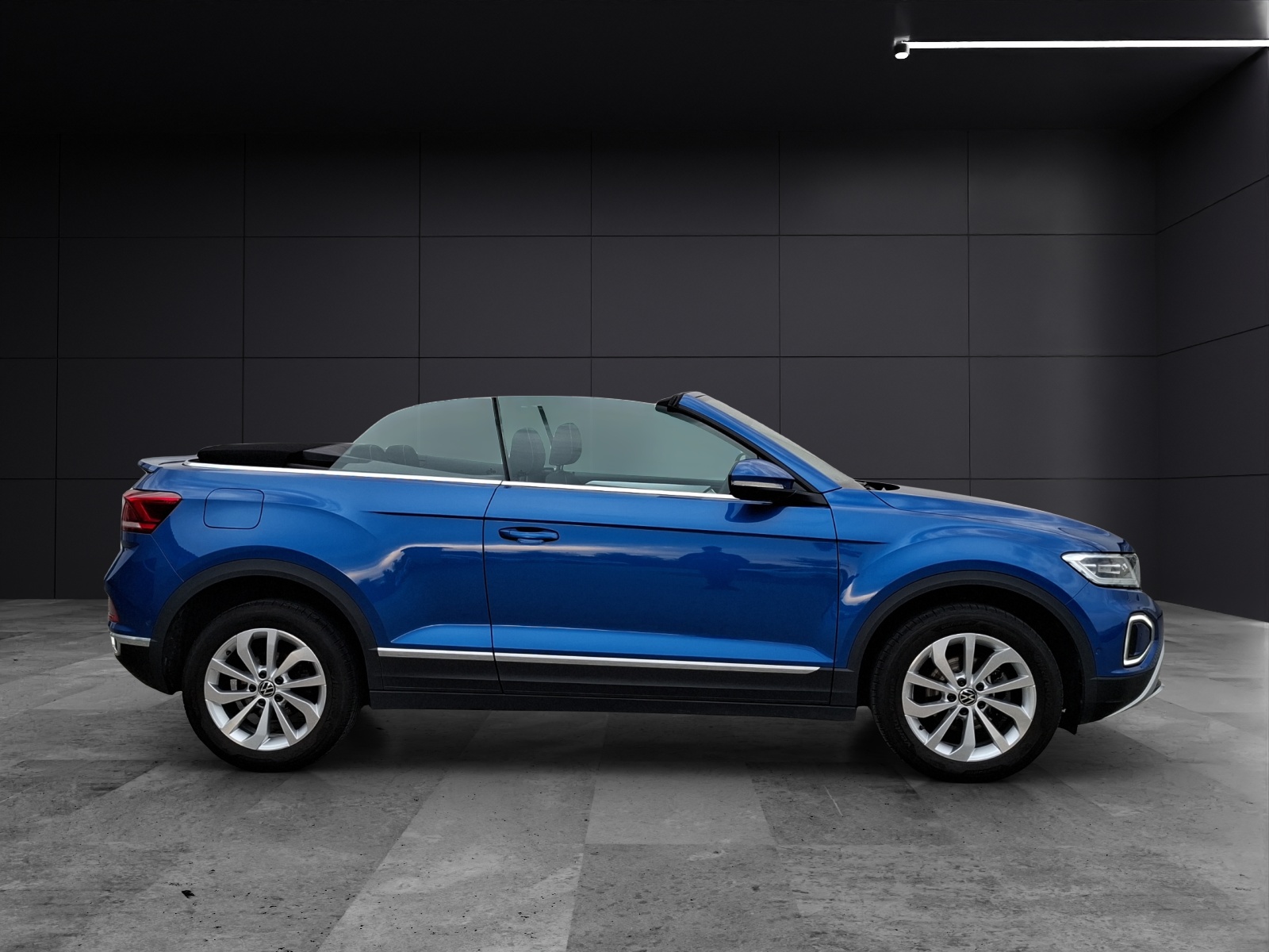 Fahrzeugabbildung Volkswagen T-Roc Cabriolet TSI Style DSG LEDplus Navi AID ACC Park-Assist SH