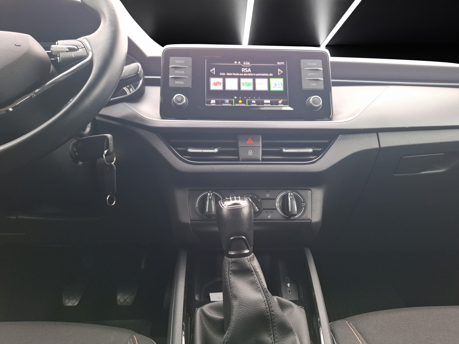Fahrzeugabbildung SKODA Scala TSI Ambition LED Klima PDC SH LM