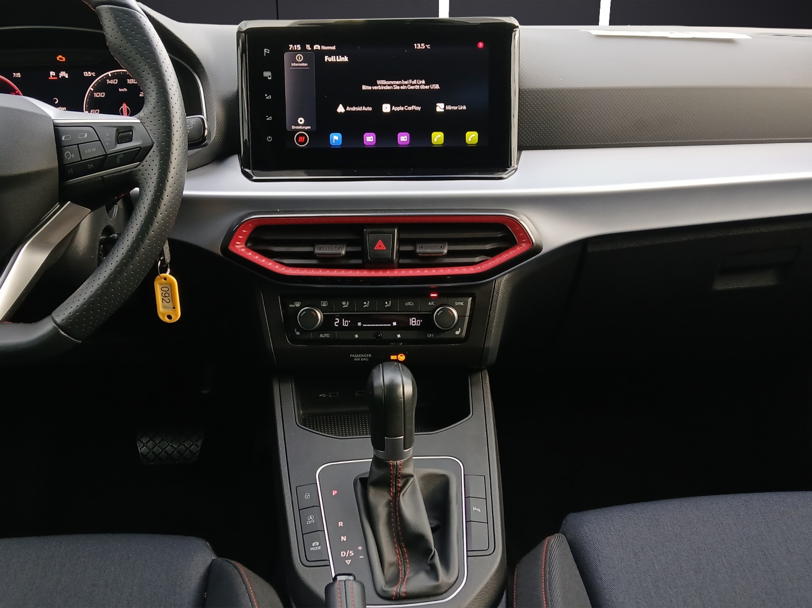 Fahrzeugabbildung SEAT Ibiza TSI FR DSG LED Navi AID ACC RFK SH 18