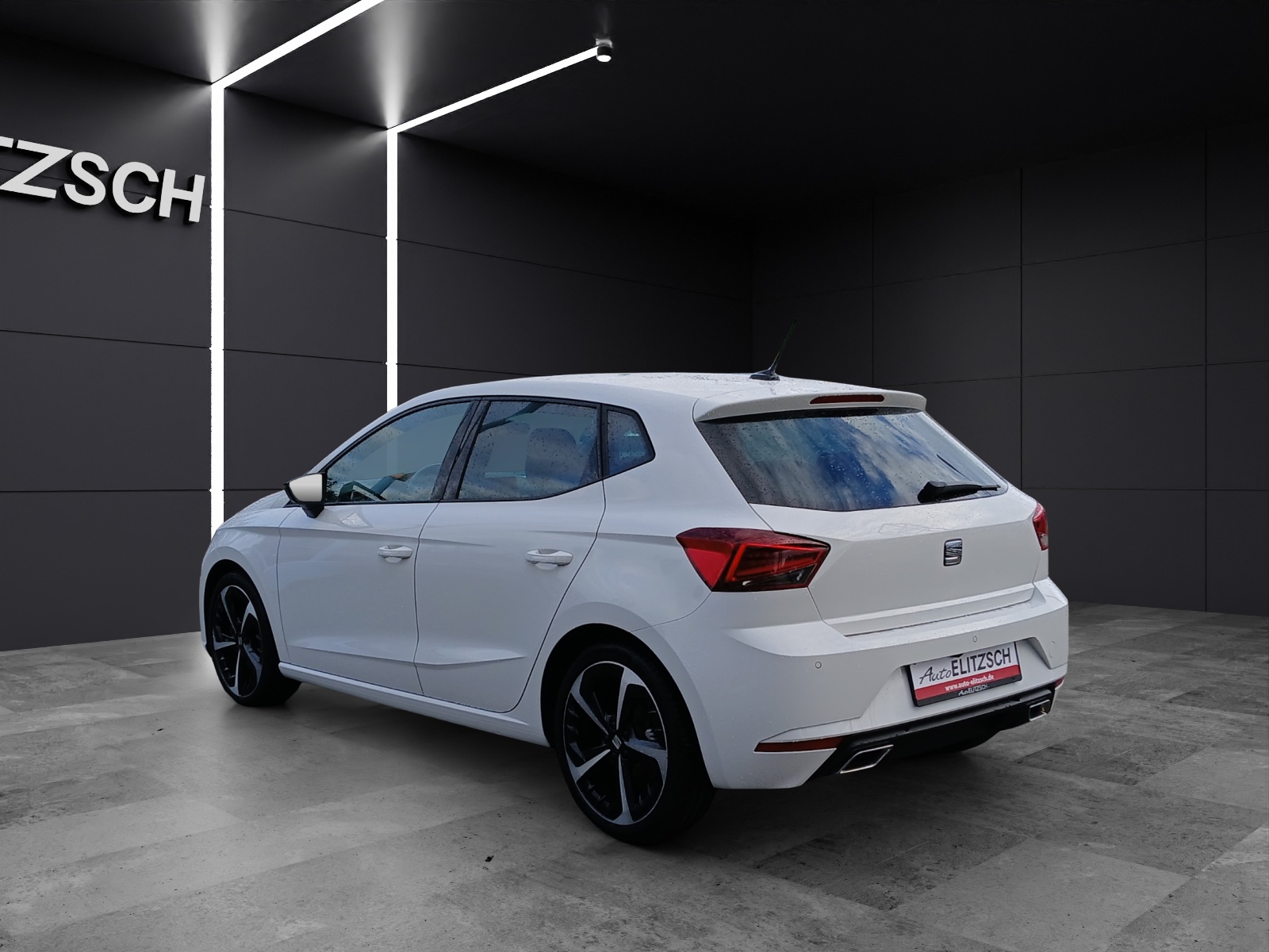 Fahrzeugabbildung SEAT Ibiza TSI FR DSG LED Navi AID ACC RFK SH 18