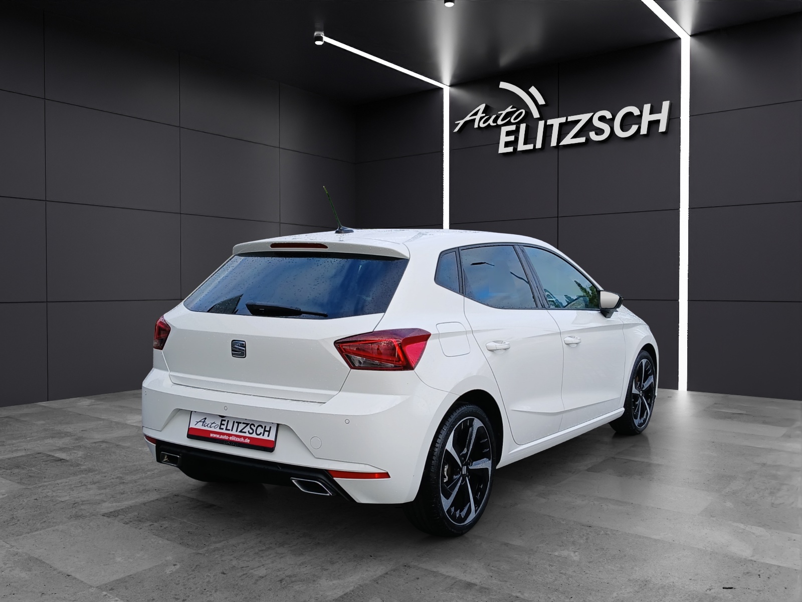 Fahrzeugabbildung SEAT Ibiza TSI FR DSG LED Navi AID ACC RFK SH 18