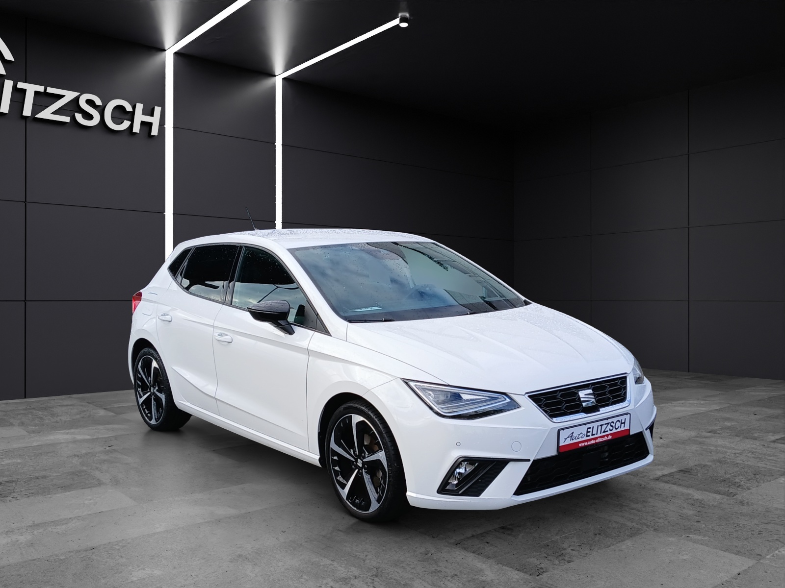 Fahrzeugabbildung SEAT Ibiza TSI FR DSG LED Navi AID ACC RFK SH 18