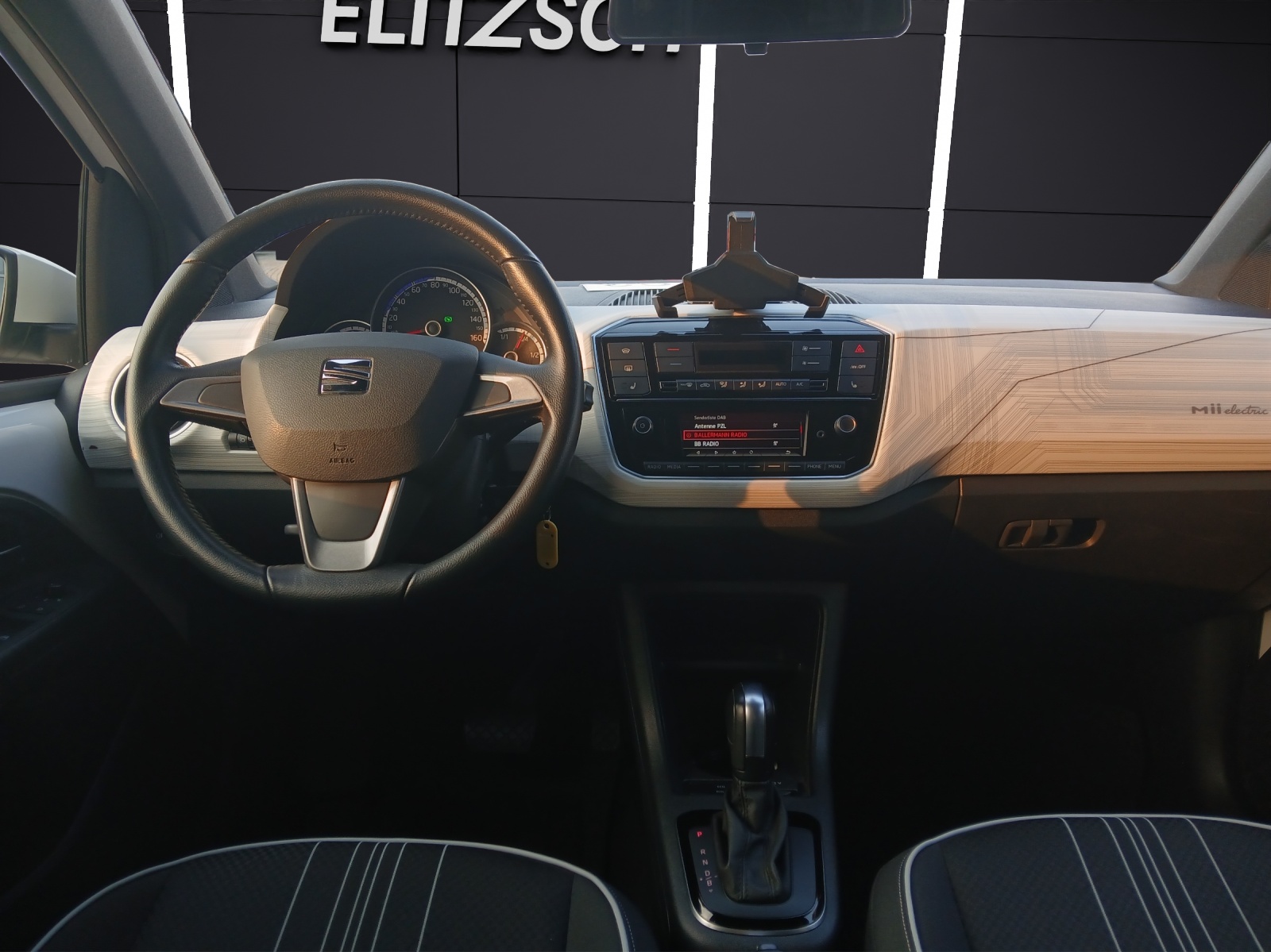Fahrzeugabbildung SEAT Mii electric Edition Power Charge Navi GRA SH Climatronic