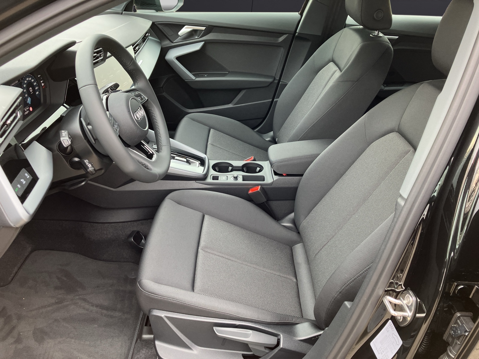 Fahrzeugabbildung Audi A3 Sportback TFSI 85 kW S tronic LED DAB NAVI ACC