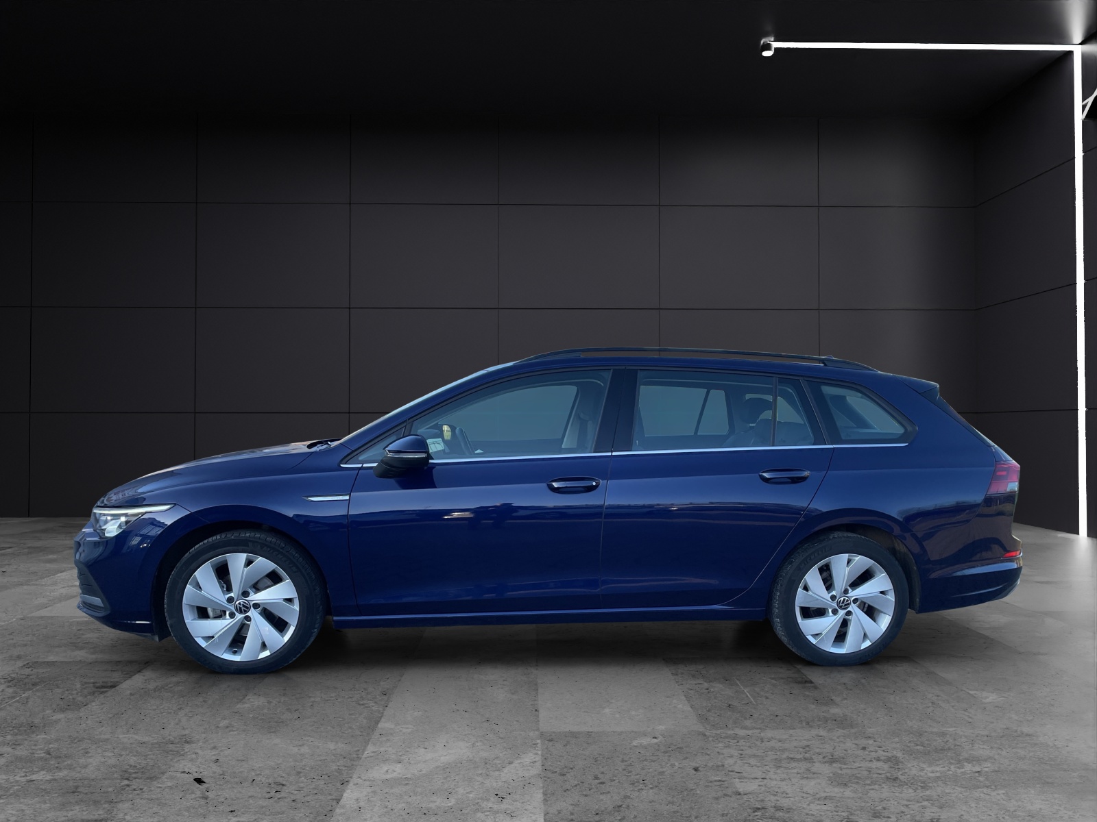 Fahrzeugabbildung Volkswagen Golf VIII Variant Style TSI LED+ ACC SH RearView Ambiente Navi Klima