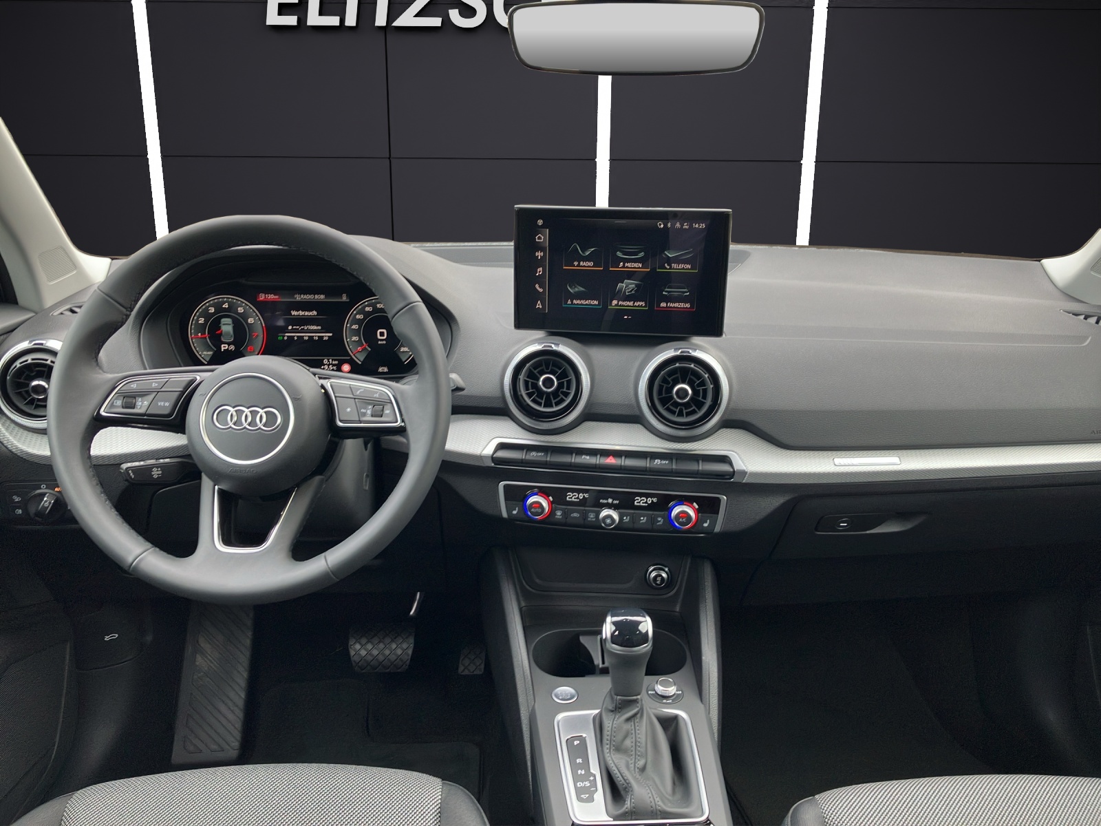Fahrzeugabbildung Audi Q2 35 TFSI advanced S tronic Matrix Vorb. AHZV