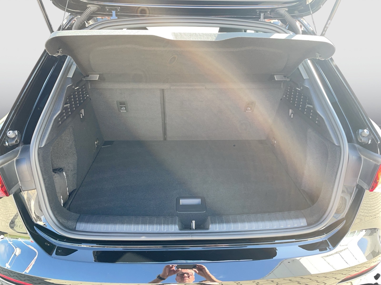 Fahrzeugabbildung Audi A3 Sportback 35 TFSI advanced LED DSG ACC
