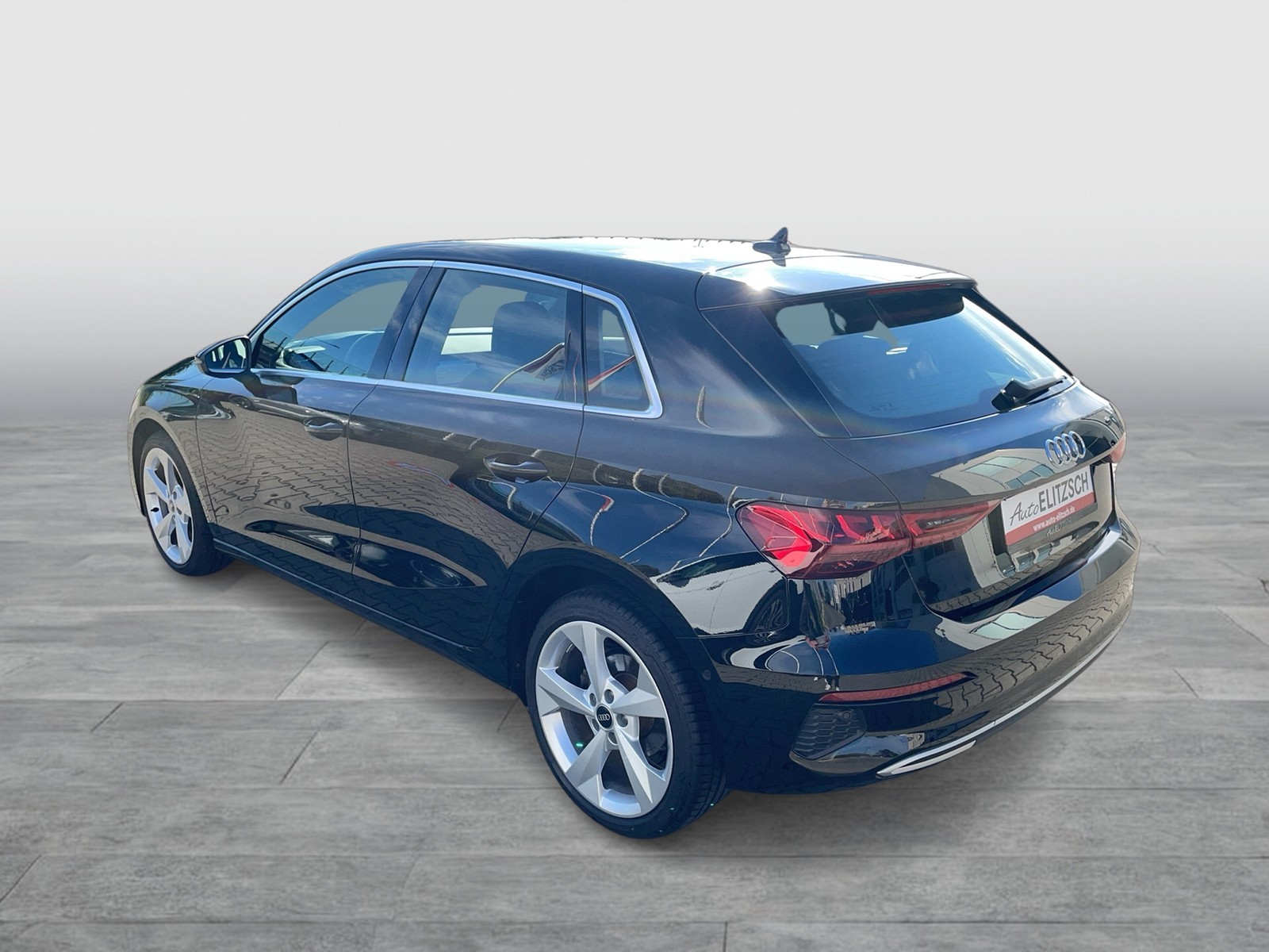 Fahrzeugabbildung Audi A3 Sportback 35 TFSI advanced LED DSG ACC