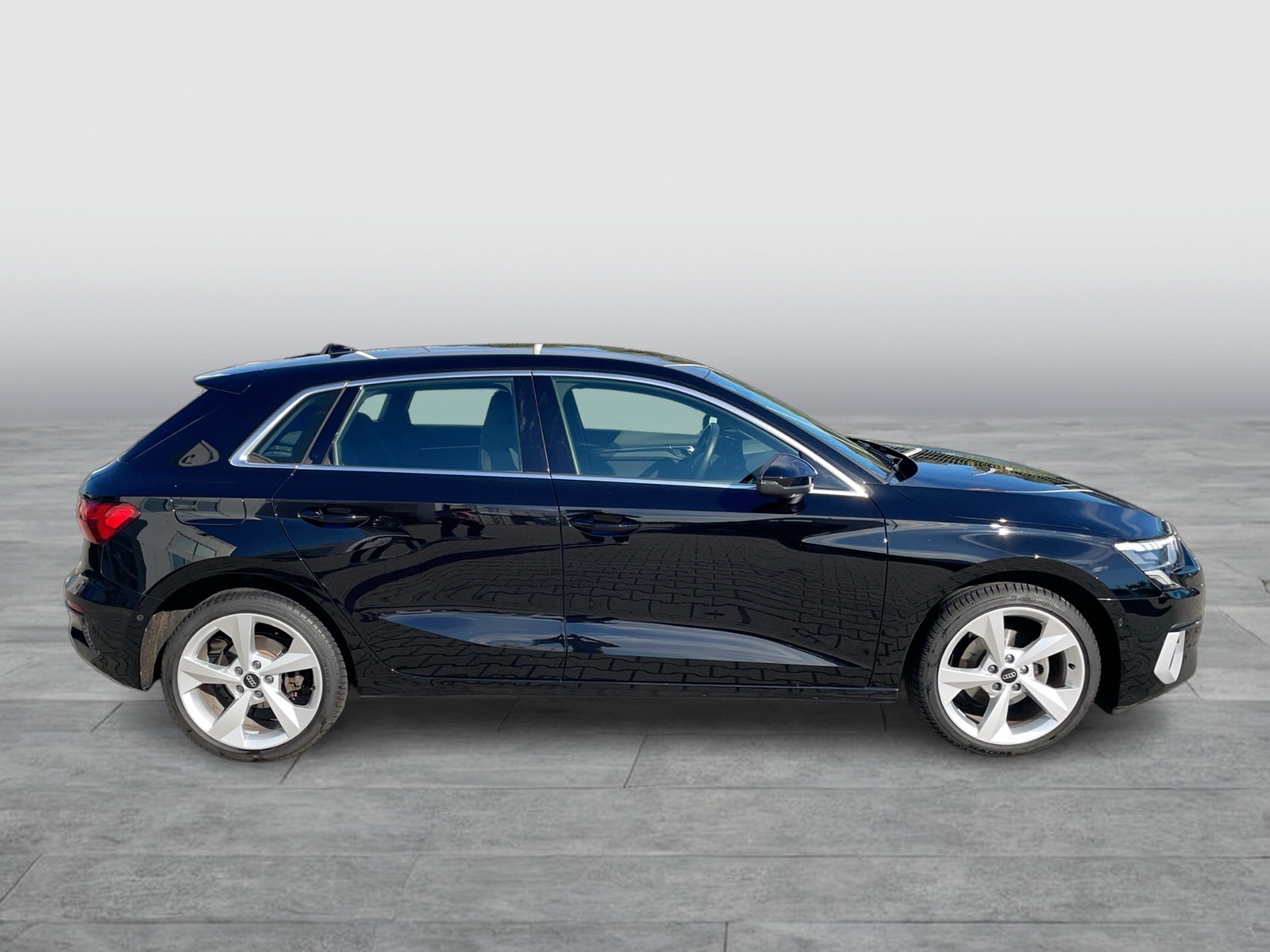 Fahrzeugabbildung Audi A3 Sportback 35 TFSI advanced LED DSG ACC