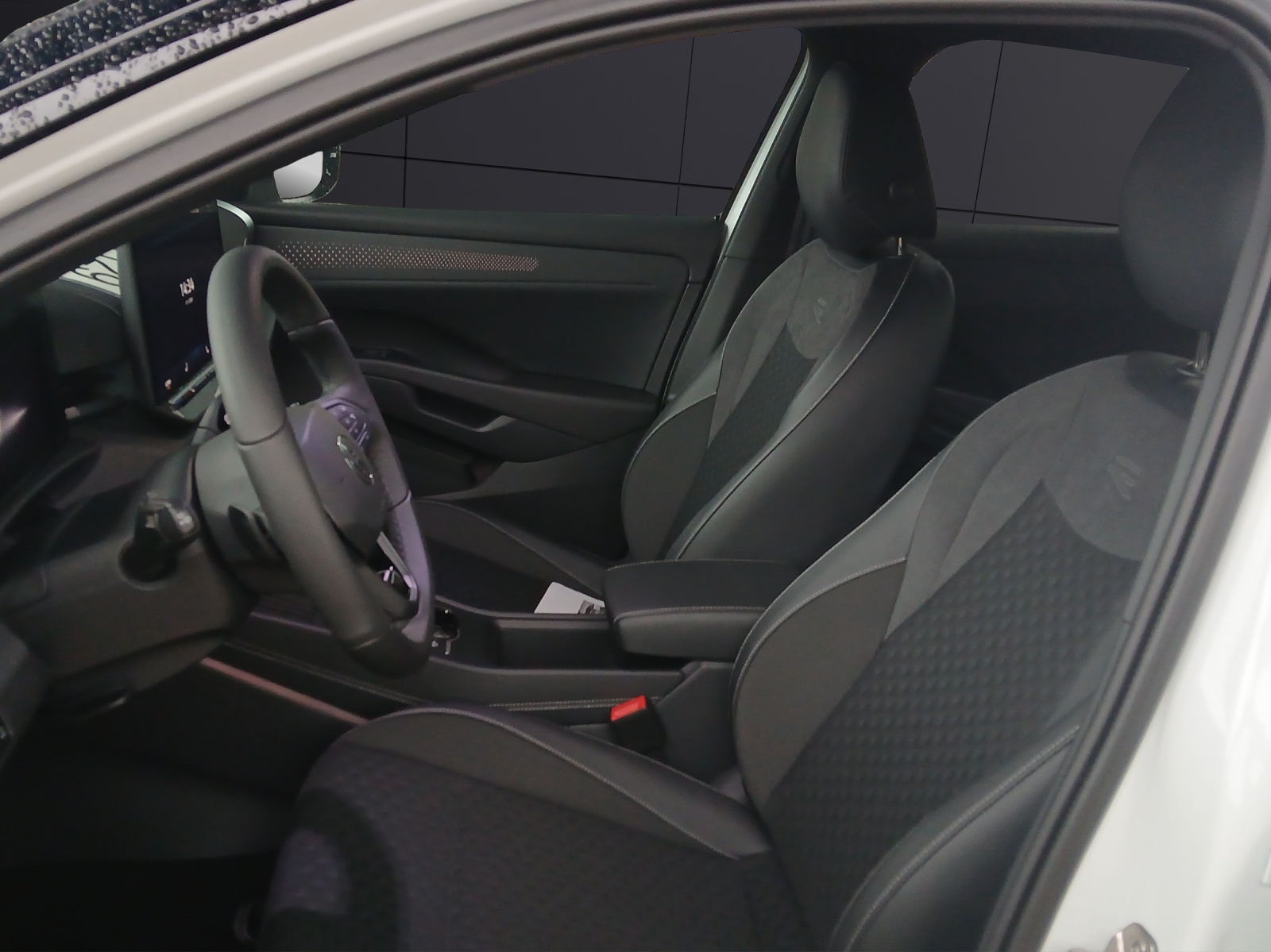 Fahrzeugabbildung Volkswagen T-Roc R-Line Head UP Navi DAB ACC