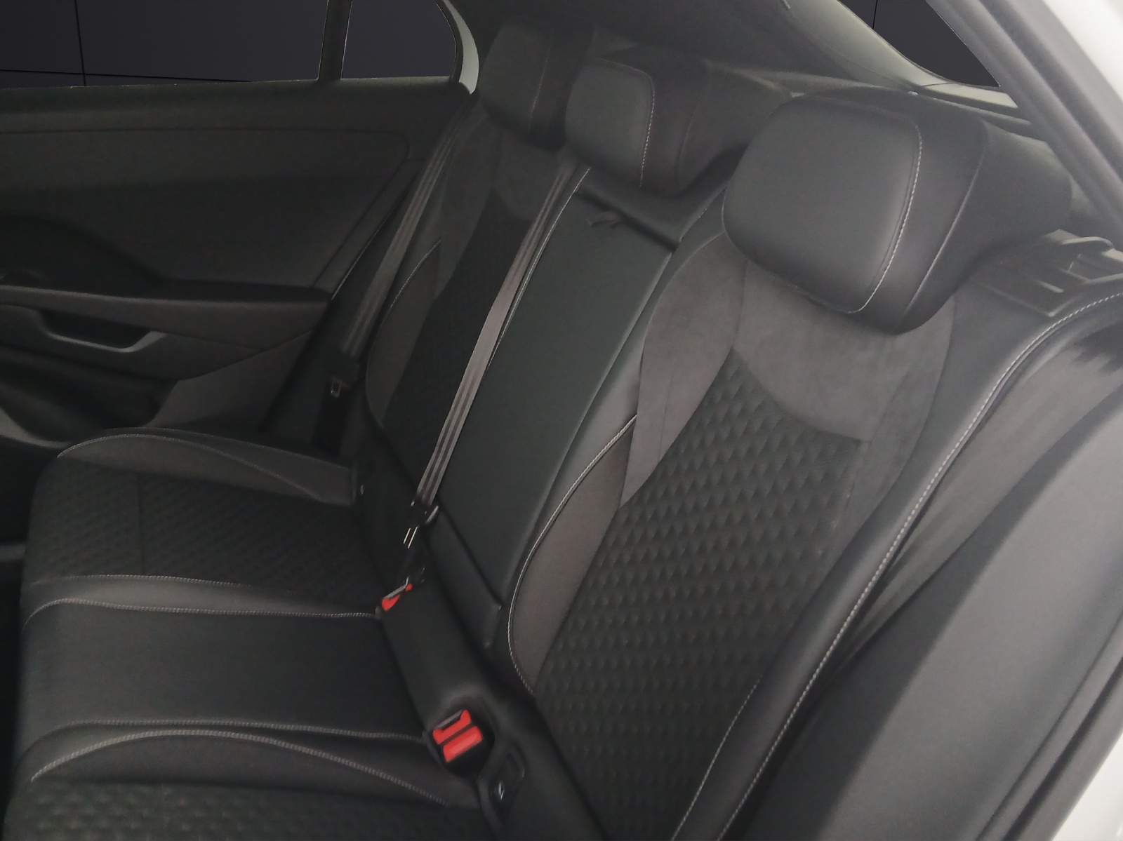 Fahrzeugabbildung Volkswagen T-Roc R-Line Head UP Navi DAB ACC