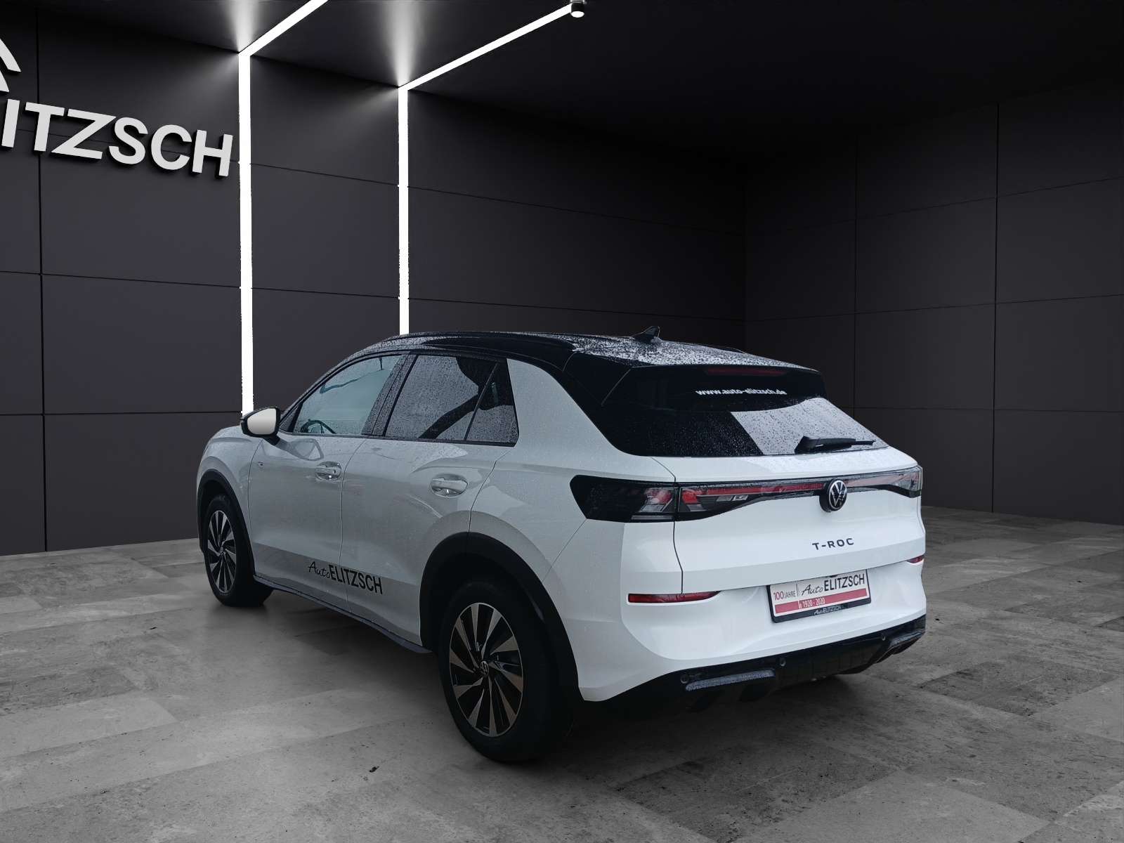 Fahrzeugabbildung Volkswagen T-Roc R-Line Head UP Navi DAB ACC