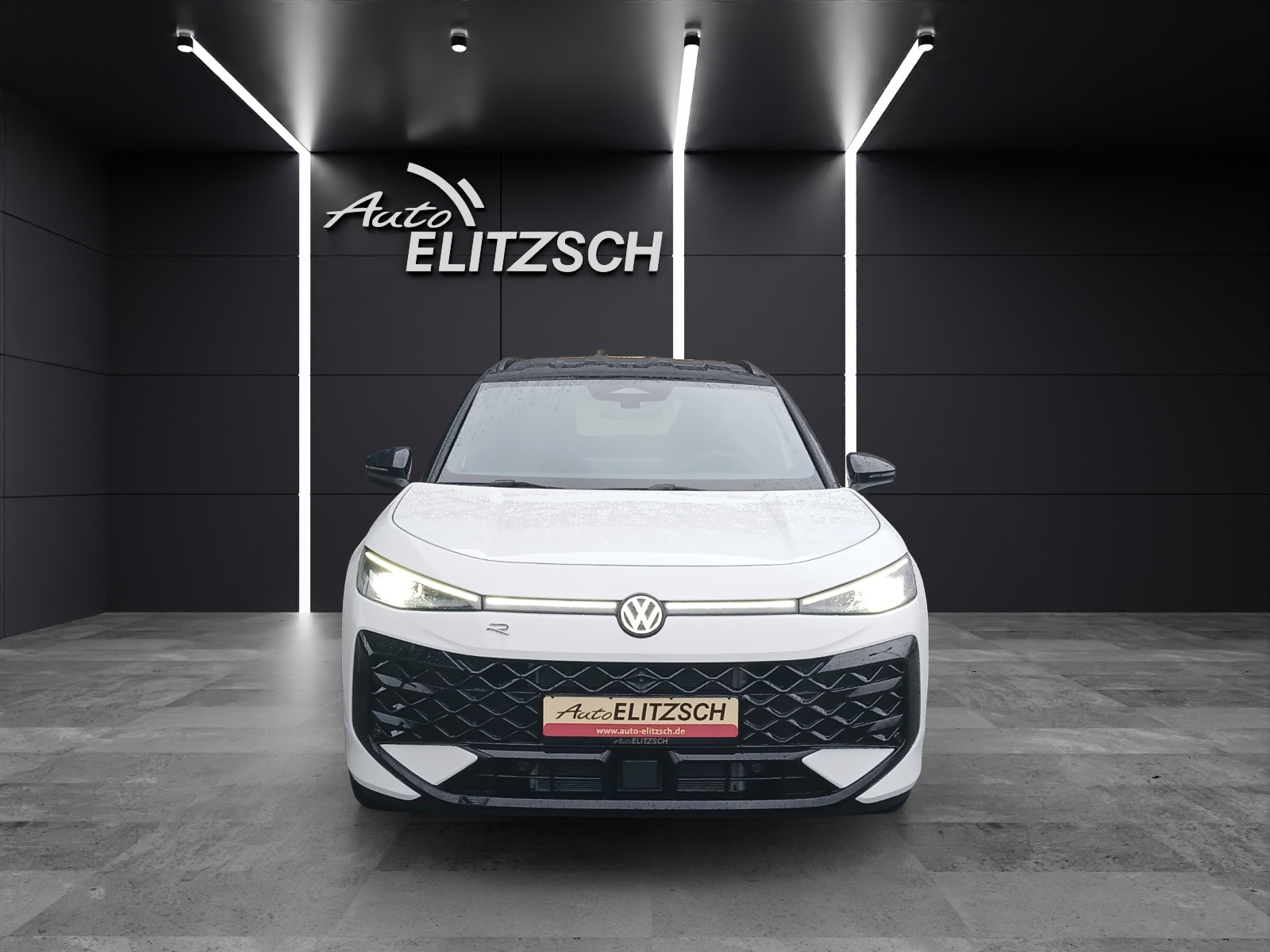 Fahrzeugabbildung Volkswagen T-Roc R-Line Head UP Navi DAB ACC