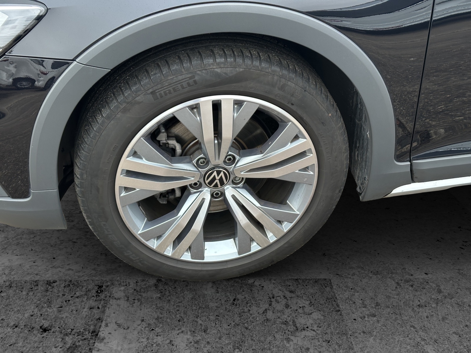 Fahrzeugabbildung Volkswagen Passat Alltrack TDI DSG 4M LED ACC AHK AID RFK NAVI