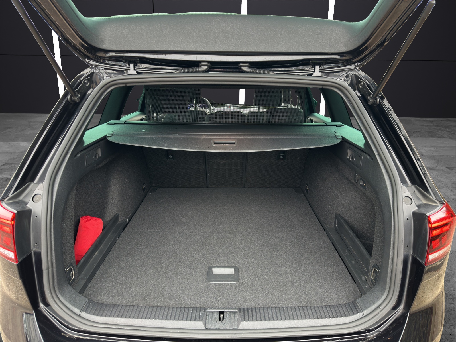 Fahrzeugabbildung Volkswagen Passat Alltrack TDI DSG 4M LED ACC AHK AID RFK NAVI