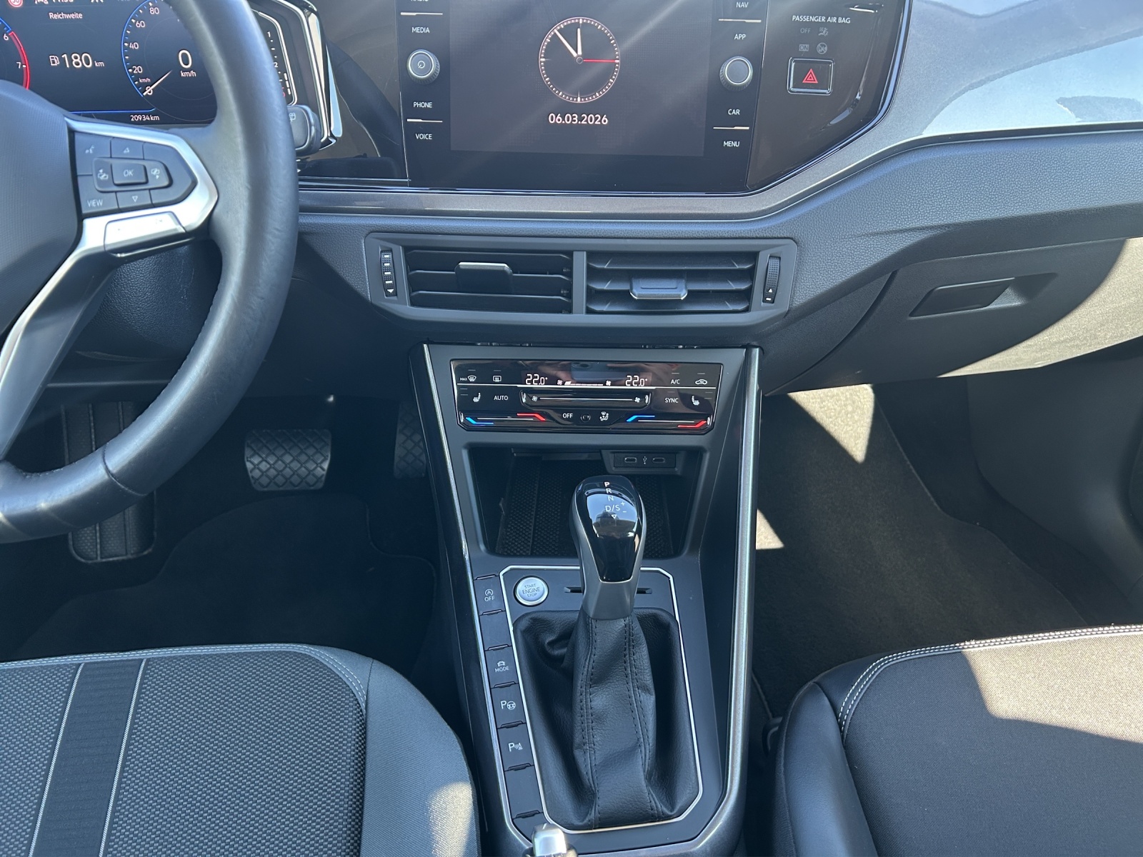 Fahrzeugabbildung Volkswagen Taigo 1.5 TSI StyleDSG Navi LED ACC