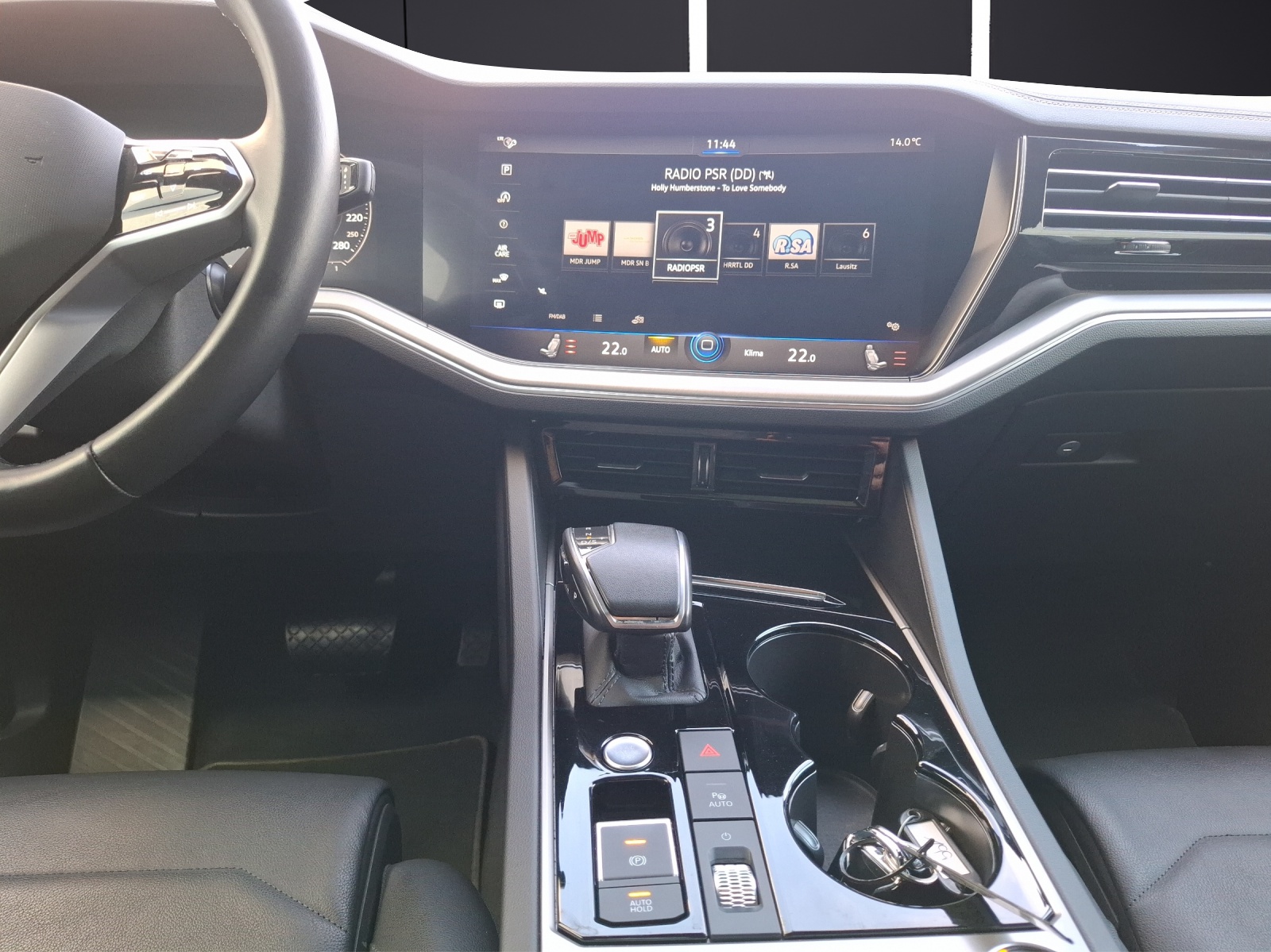 Fahrzeugabbildung Volkswagen Touareg TDI Elegance DSG 4M R-Line Matrix AHK Pano Luft HUD AID ACC RFK Leder SH 21