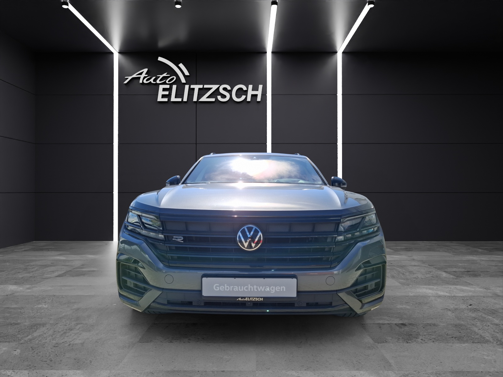 Fahrzeugabbildung Volkswagen Touareg TDI Elegance DSG 4M R-Line Matrix AHK Pano Luft HUD AID ACC RFK Leder SH 21