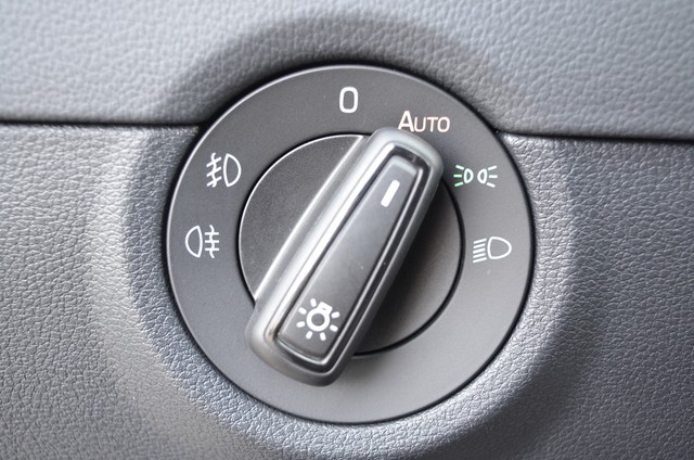 Fahrzeugabbildung SKODA Octavia Combi TDI Style Navi GRA PDC SH LM