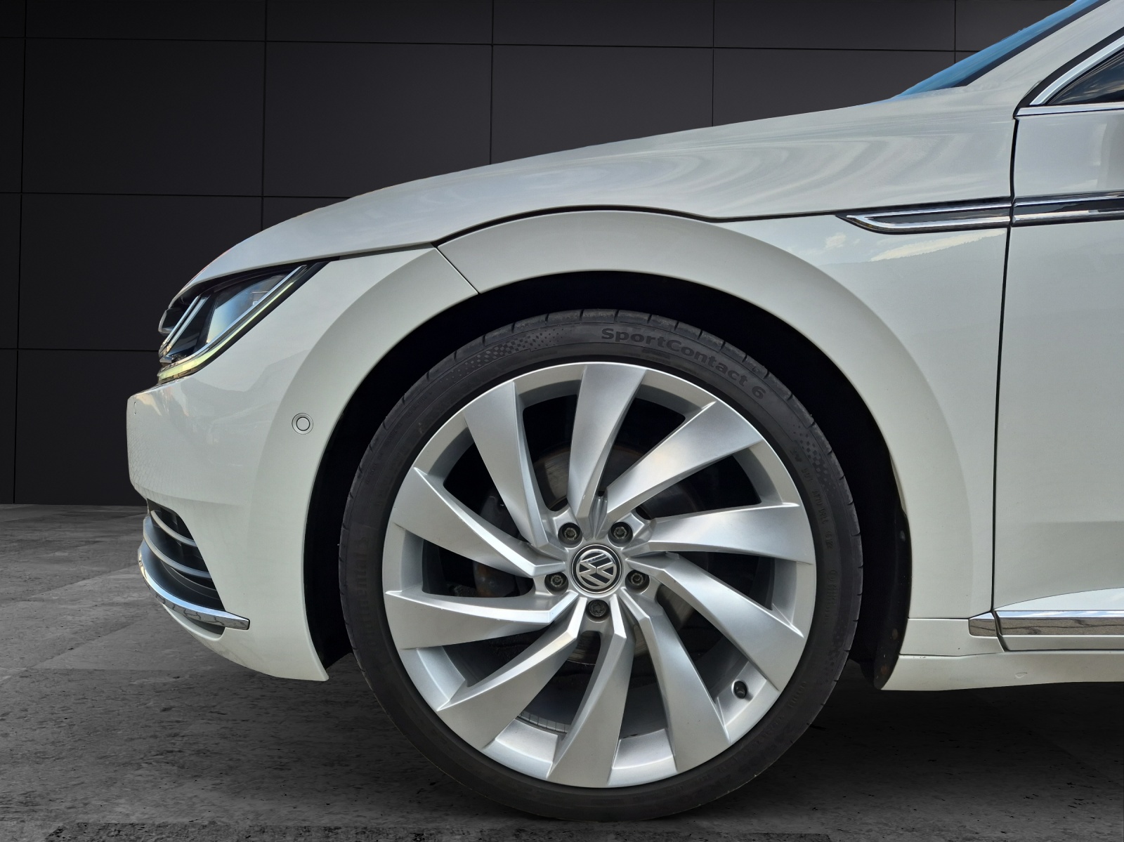 Fahrzeugabbildung Volkswagen Arteon Elegance TDI Matrix ACC DCC 20