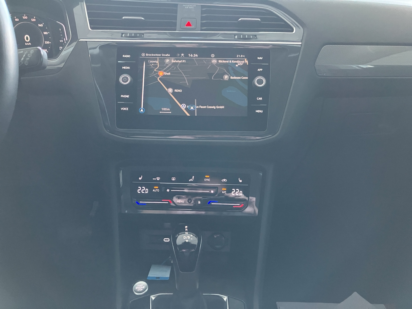 Fahrzeugabbildung Volkswagen Tiguan Allspace Life TDI DSG LED ACC STH HuD SHZ RearView Navi