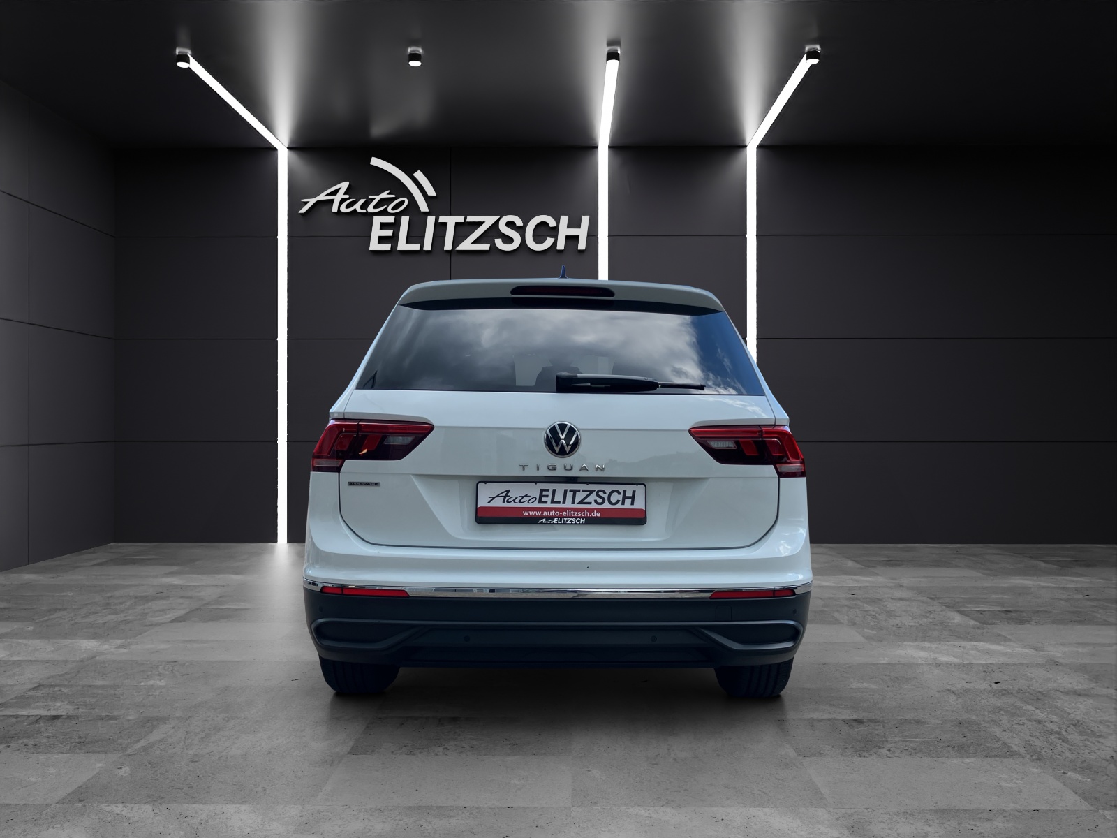 Fahrzeugabbildung Volkswagen Tiguan Allspace Life TDI DSG LED ACC STH HuD SHZ RearView Navi