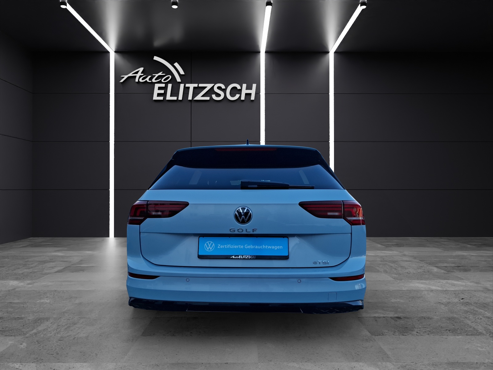Fahrzeugabbildung Volkswagen Golf VIII Variant eTSI R-Line DSG Standhzg LED AHK Navi AID ACC RFK SH