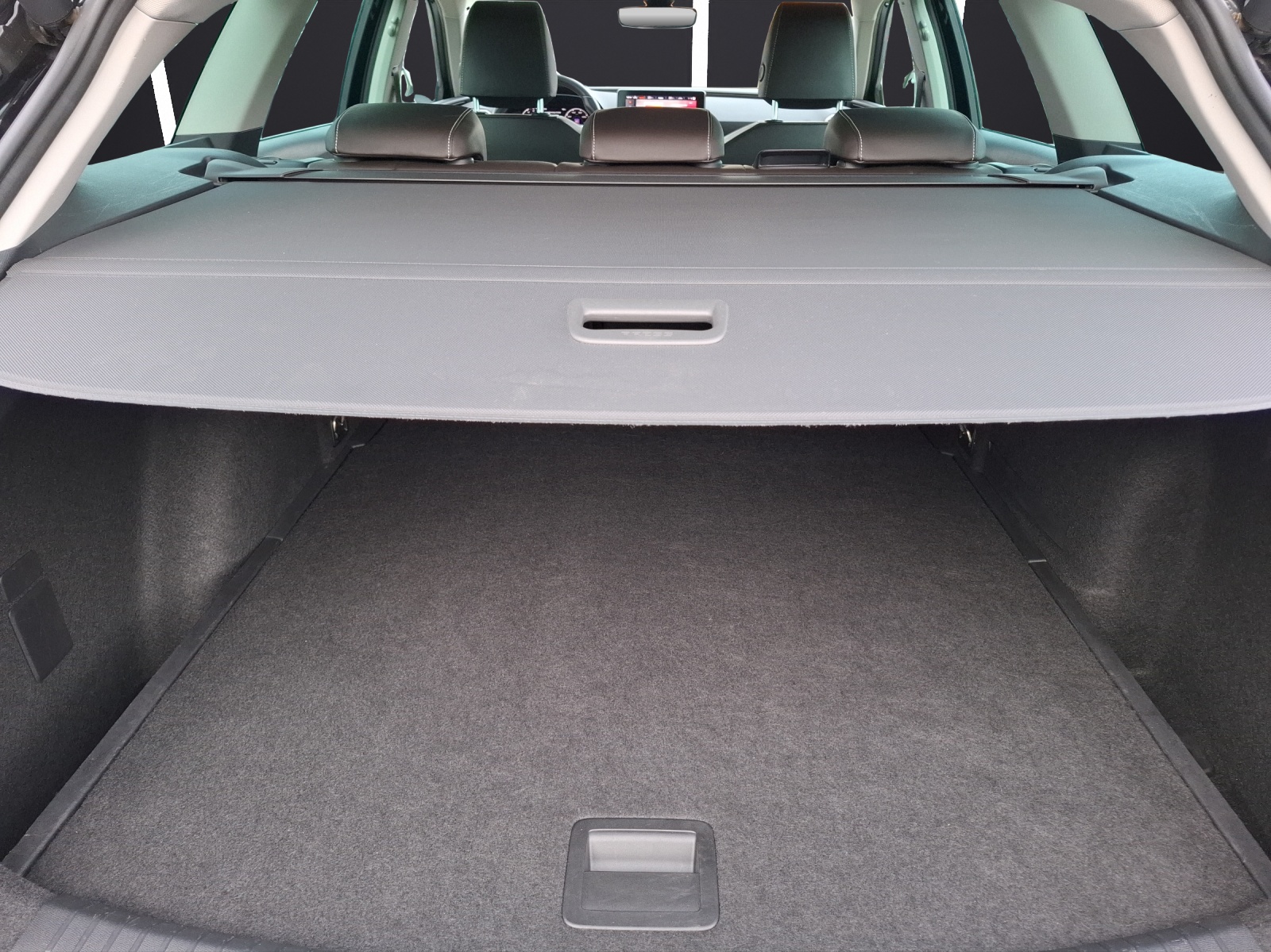 Fahrzeugabbildung SEAT Leon ST TSI Xcellence LED Navi ACC RFK SH