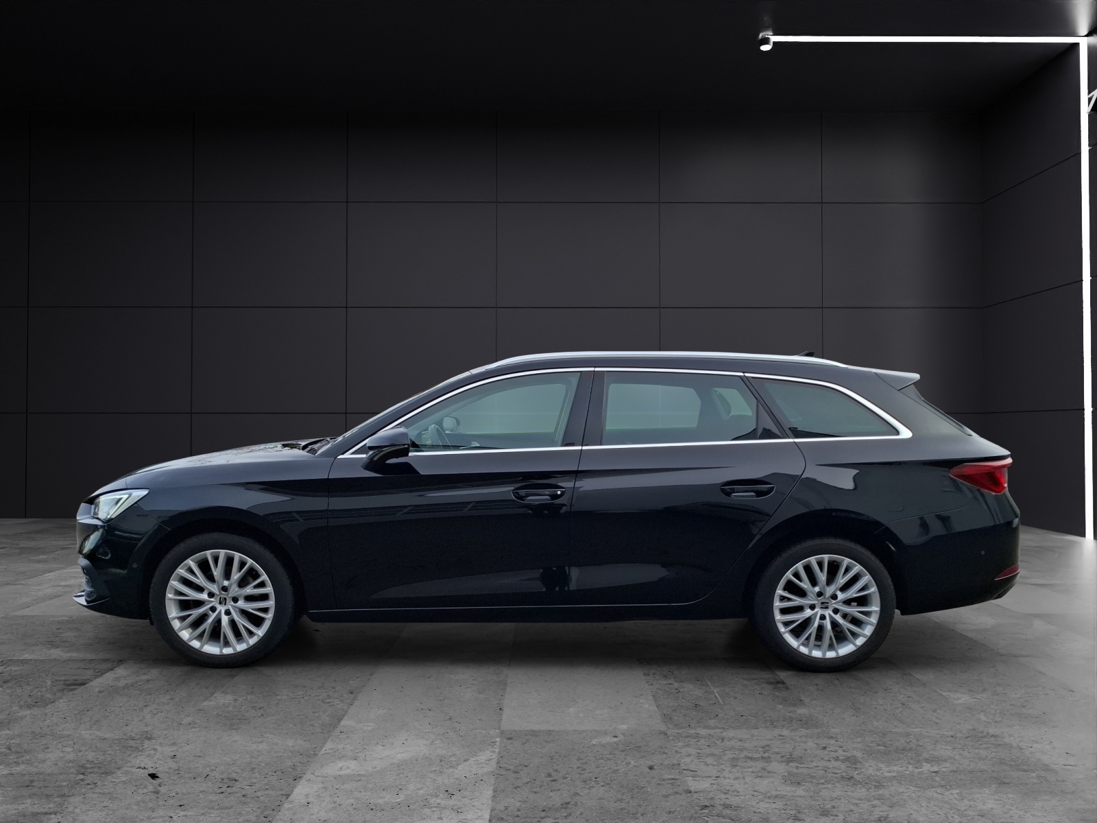 Fahrzeugabbildung SEAT Leon ST TSI Xcellence LED Navi ACC RFK SH