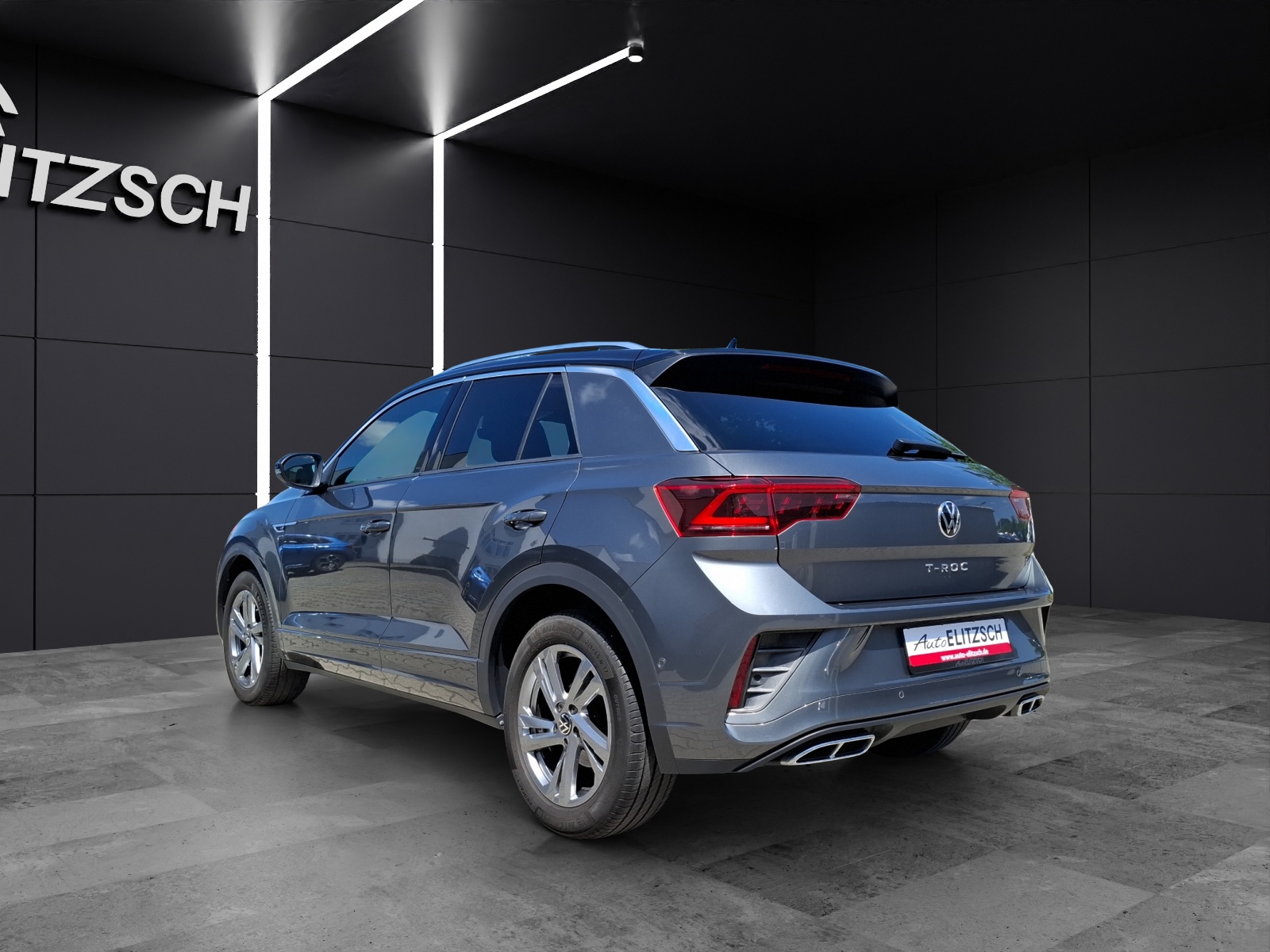 Fahrzeugabbildung Volkswagen T-Roc TSI R-Line DSG 4M Matrix Navi AID ACC Park-Assist SH LM