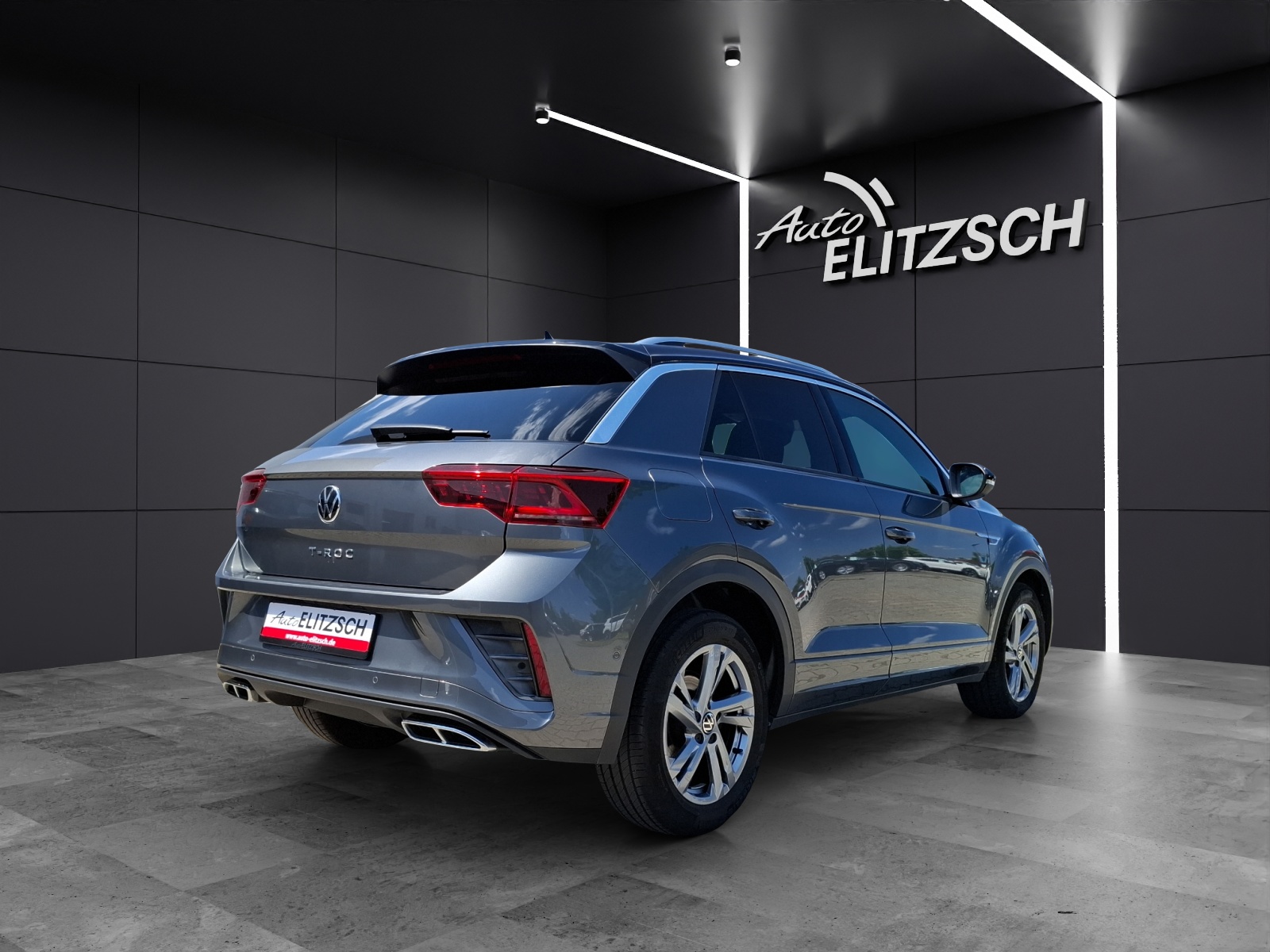 Fahrzeugabbildung Volkswagen T-Roc TSI R-Line DSG 4M Matrix Navi AID ACC Park-Assist SH LM