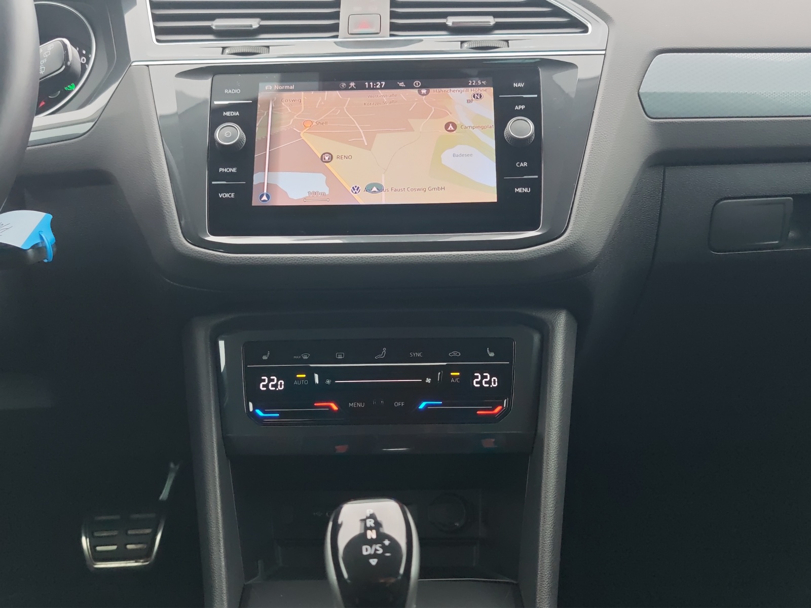 Fahrzeugabbildung Volkswagen Tiguan TDI Active DSG LED Navi ACC PDC SHZ