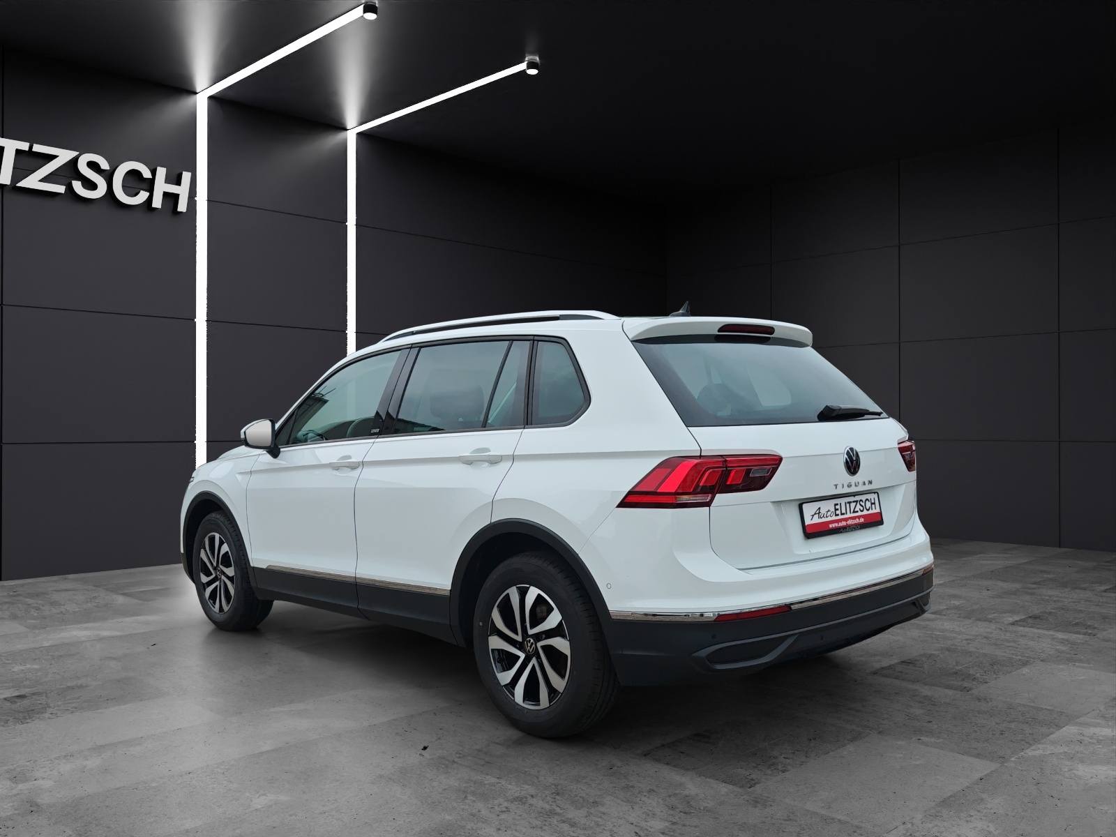 Fahrzeugabbildung Volkswagen Tiguan TDI Active DSG LED Navi ACC PDC SHZ