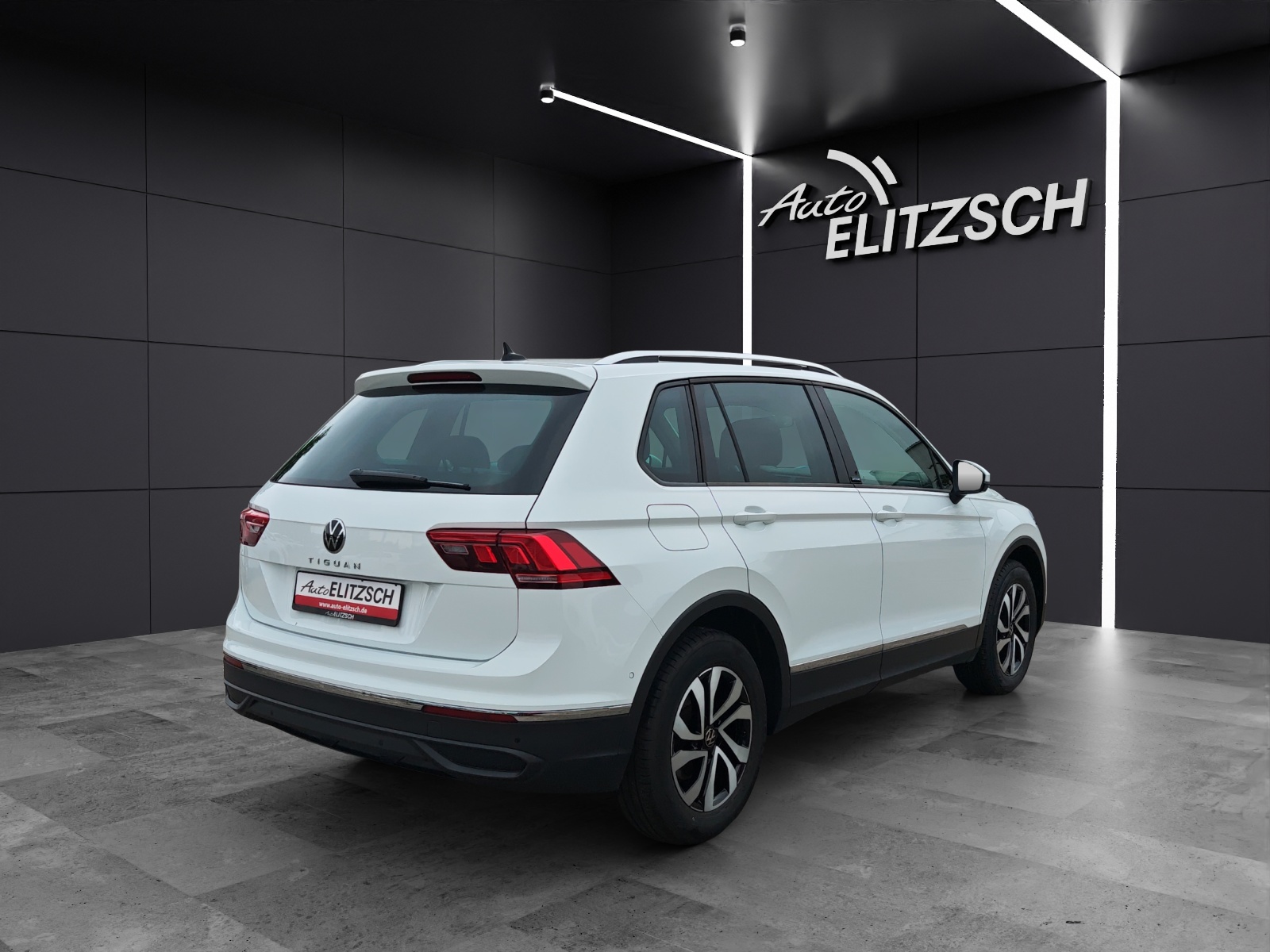 Fahrzeugabbildung Volkswagen Tiguan TDI Active DSG LED Navi ACC PDC SHZ