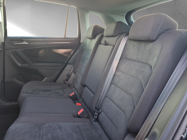 Fahrzeugabbildung Volkswagen Tiguan TDI HL 4M LED STH AHK Navi AID ACC RFK SH LM