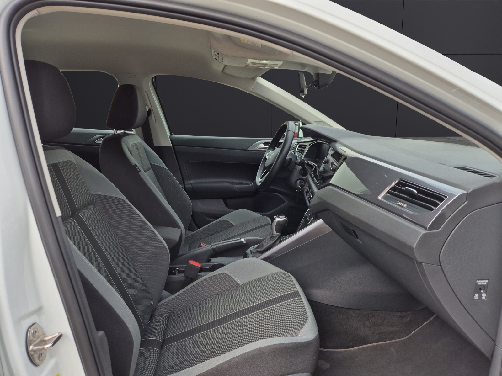 Fahrzeugabbildung Volkswagen Polo TSI Style DSG Matrix AHK AID ACC Park-Assist SH LM