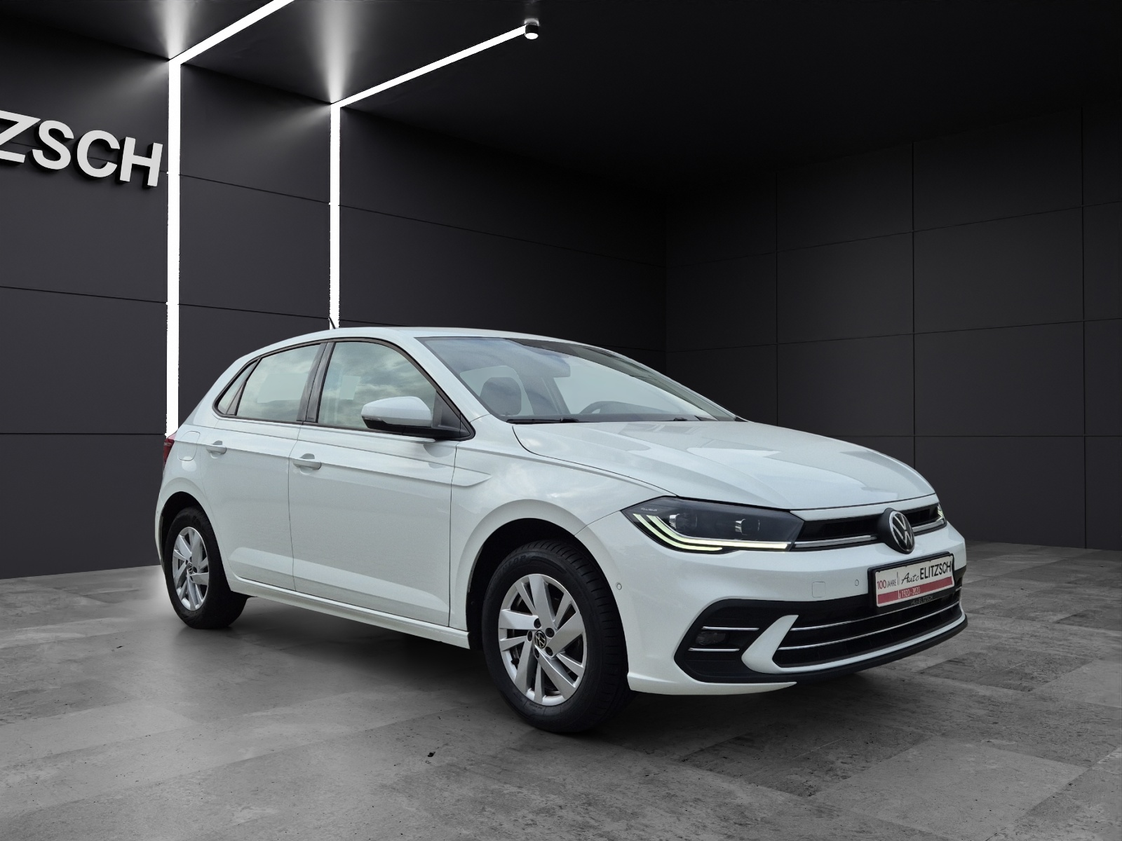 Fahrzeugabbildung Volkswagen Polo TSI Style DSG Matrix AHK AID ACC Park-Assist SH LM