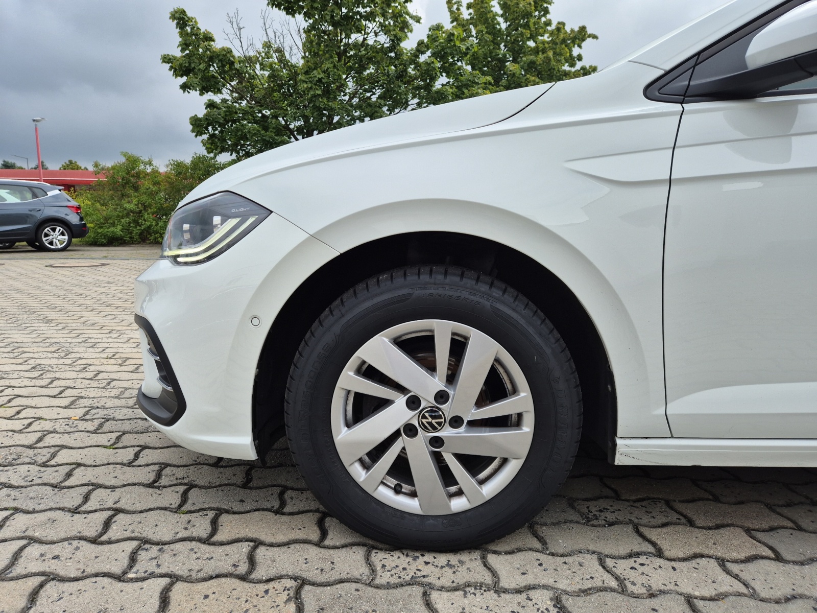 Fahrzeugabbildung Volkswagen Polo TSI Style DSG Matrix AHK AID ACC Park-Assist SH LM